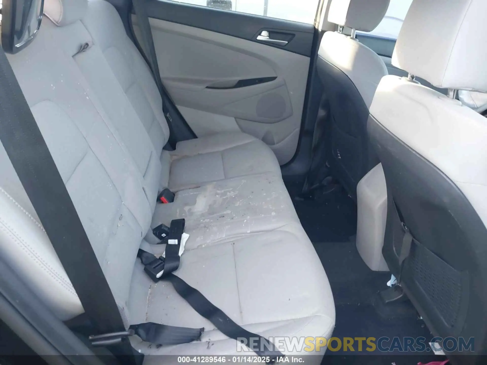 8 Photograph of a damaged car KM8J33A40MU302574 HYUNDAI TUCSON 2021