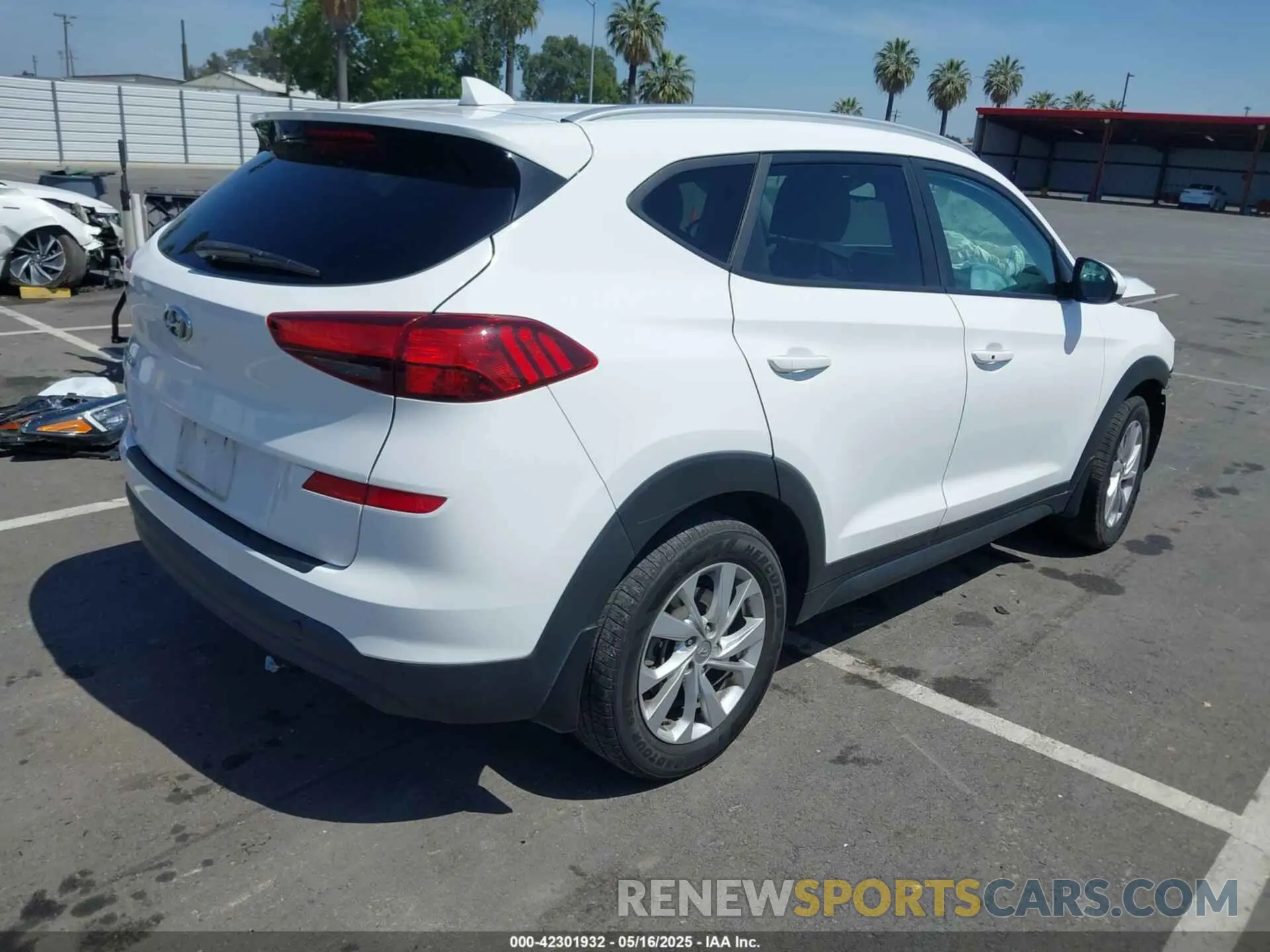 4 Photograph of a damaged car KM8J33A41MU293190 HYUNDAI TUCSON 2021