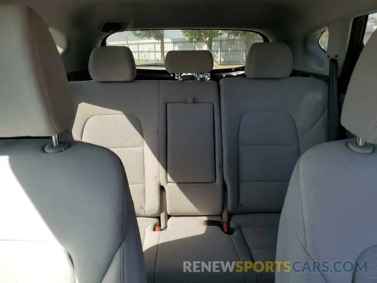 10 Photograph of a damaged car KM8J33A41MU387215 HYUNDAI TUCSON 2021