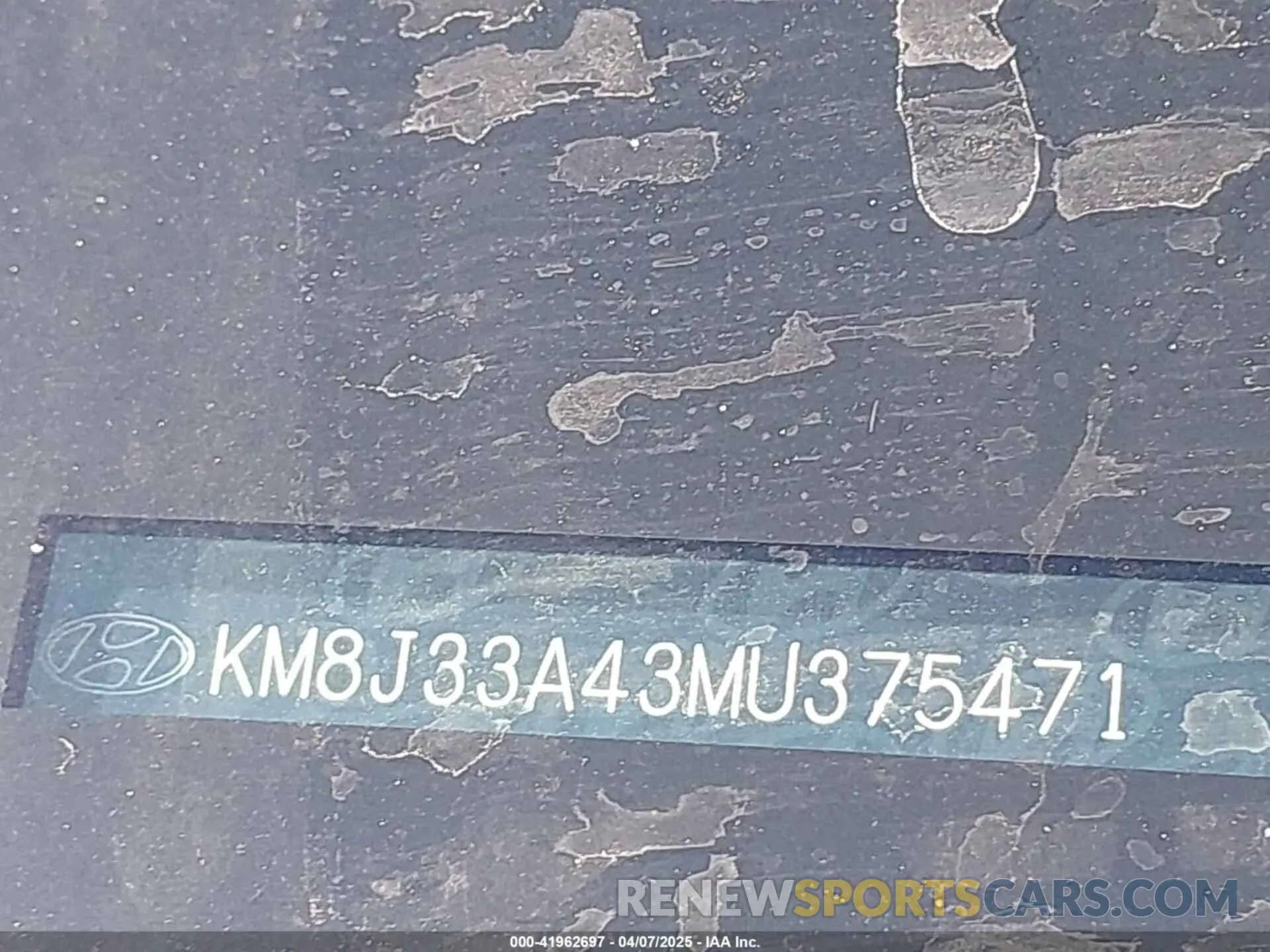 17 Photograph of a damaged car KM8J33A43MU375471 HYUNDAI TUCSON 2021