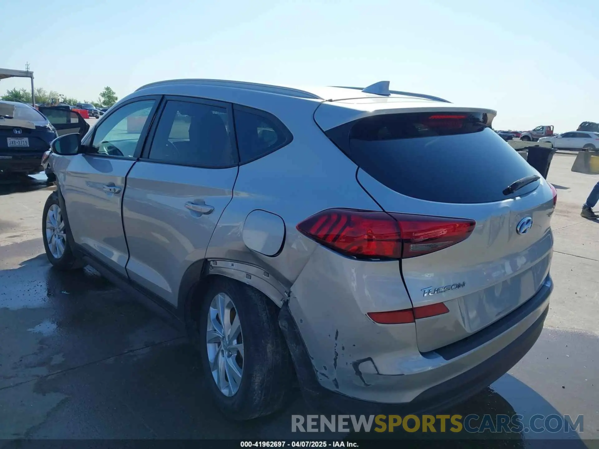 3 Photograph of a damaged car KM8J33A43MU375471 HYUNDAI TUCSON 2021