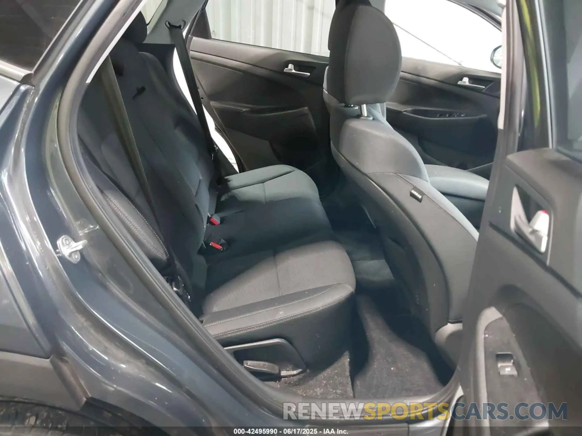 8 Photograph of a damaged car KM8J33A43MU401342 HYUNDAI TUCSON 2021