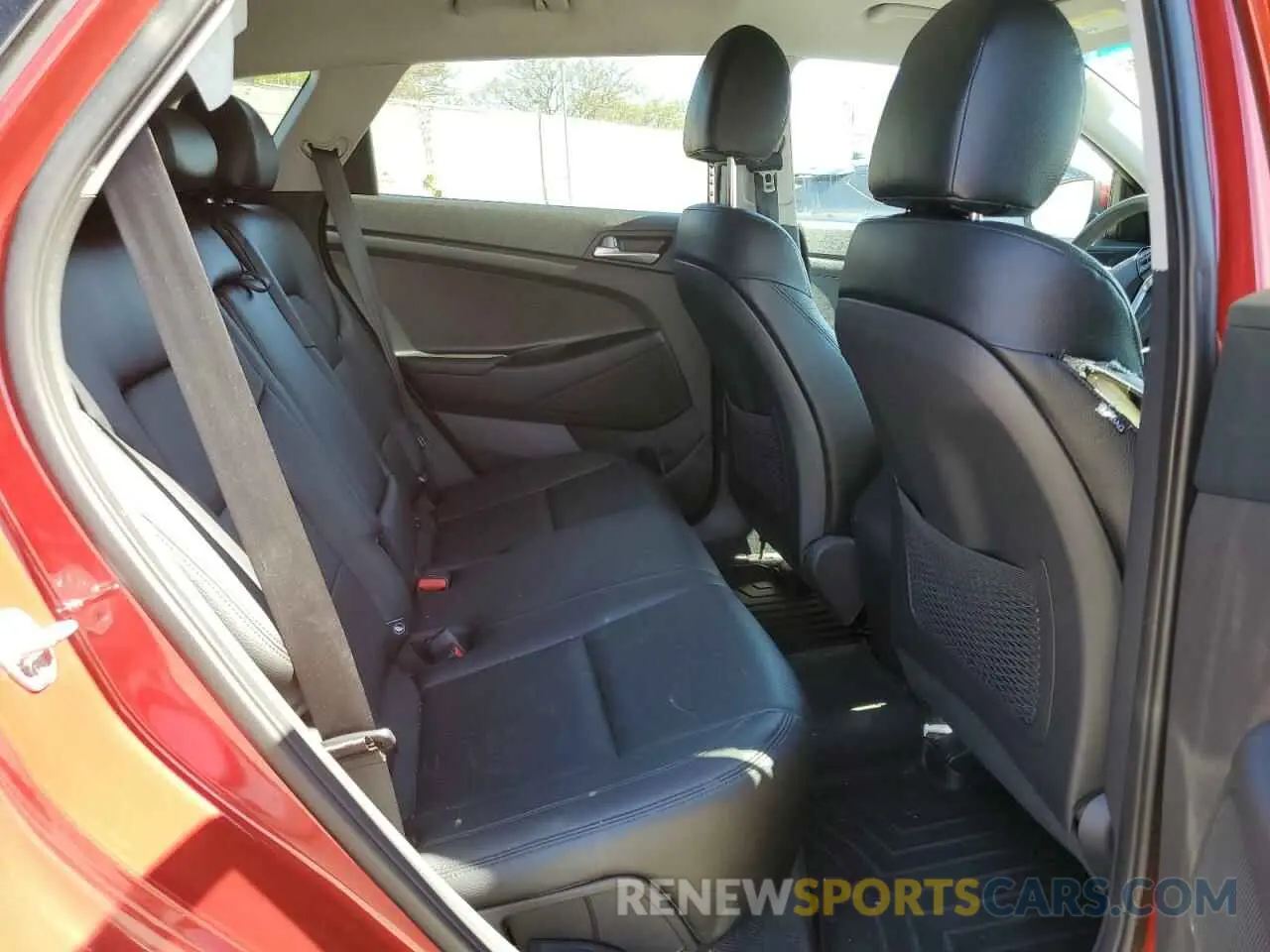 11 Photograph of a damaged car KM8J33A46MU386870 HYUNDAI TUCSON 2021