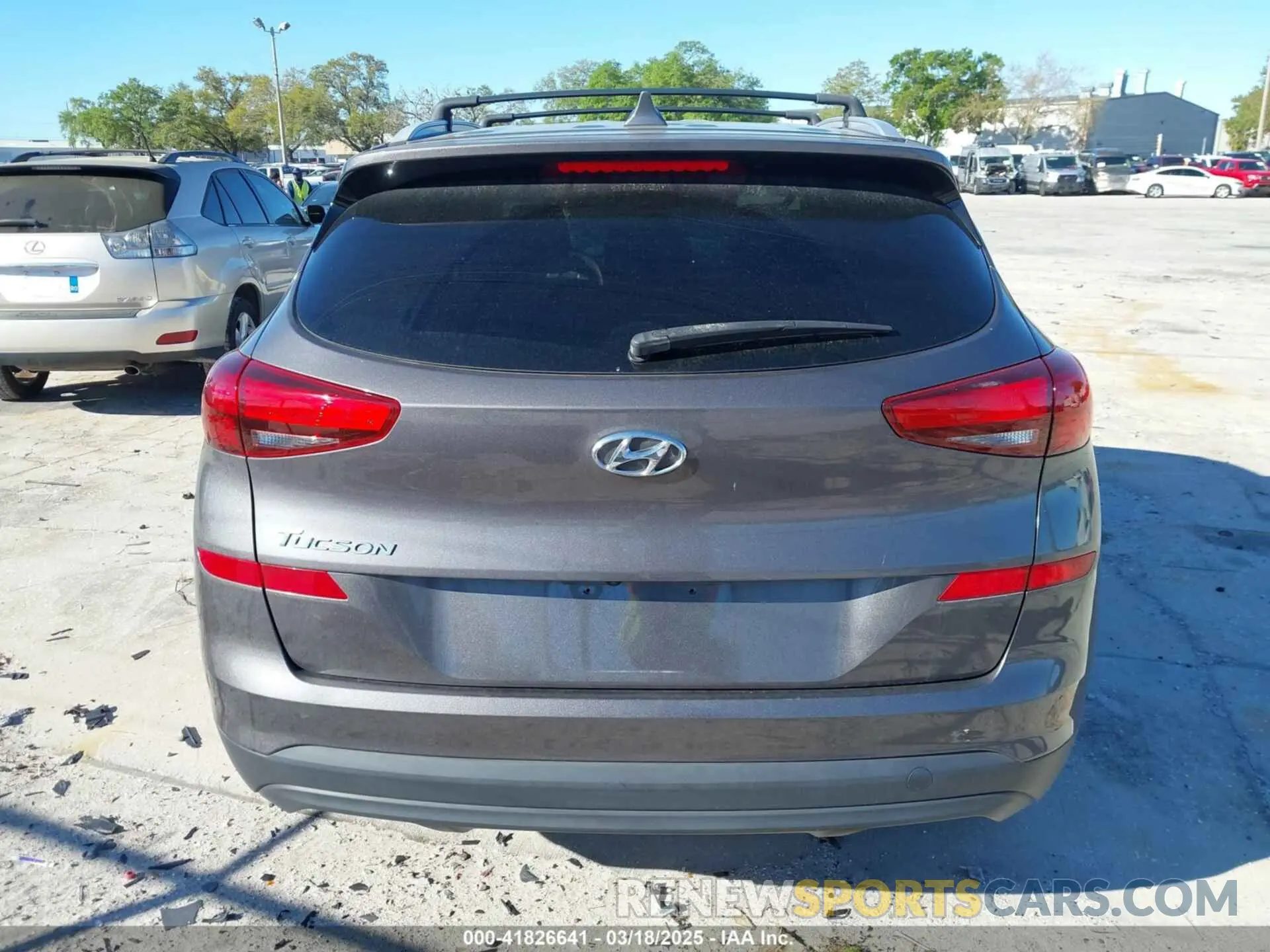 17 Photograph of a damaged car KM8J33A4XMU364628 HYUNDAI TUCSON 2021