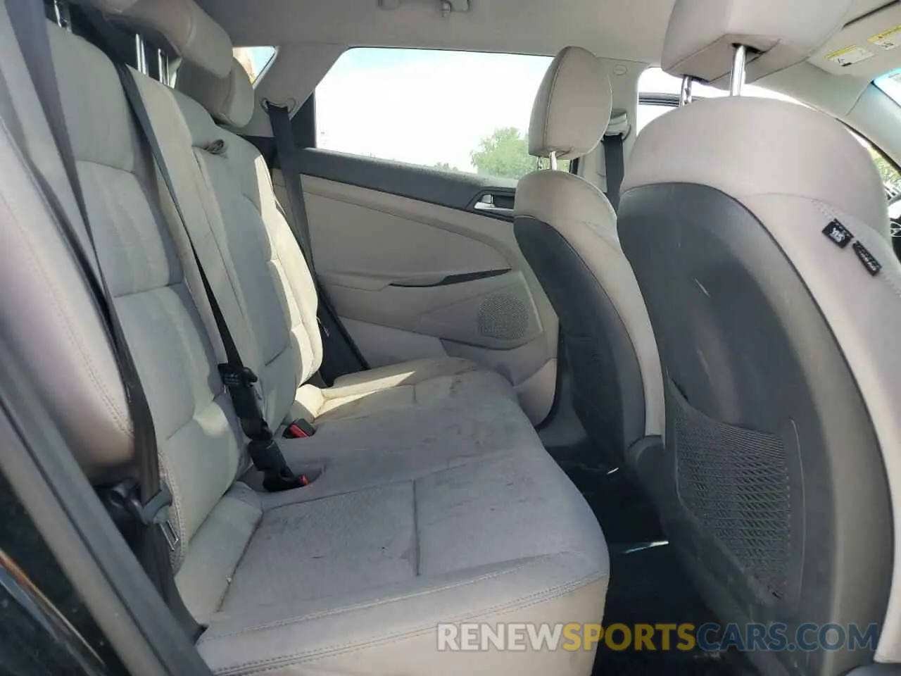 11 Photograph of a damaged car KM8J33A4XMU381400 HYUNDAI TUCSON 2021