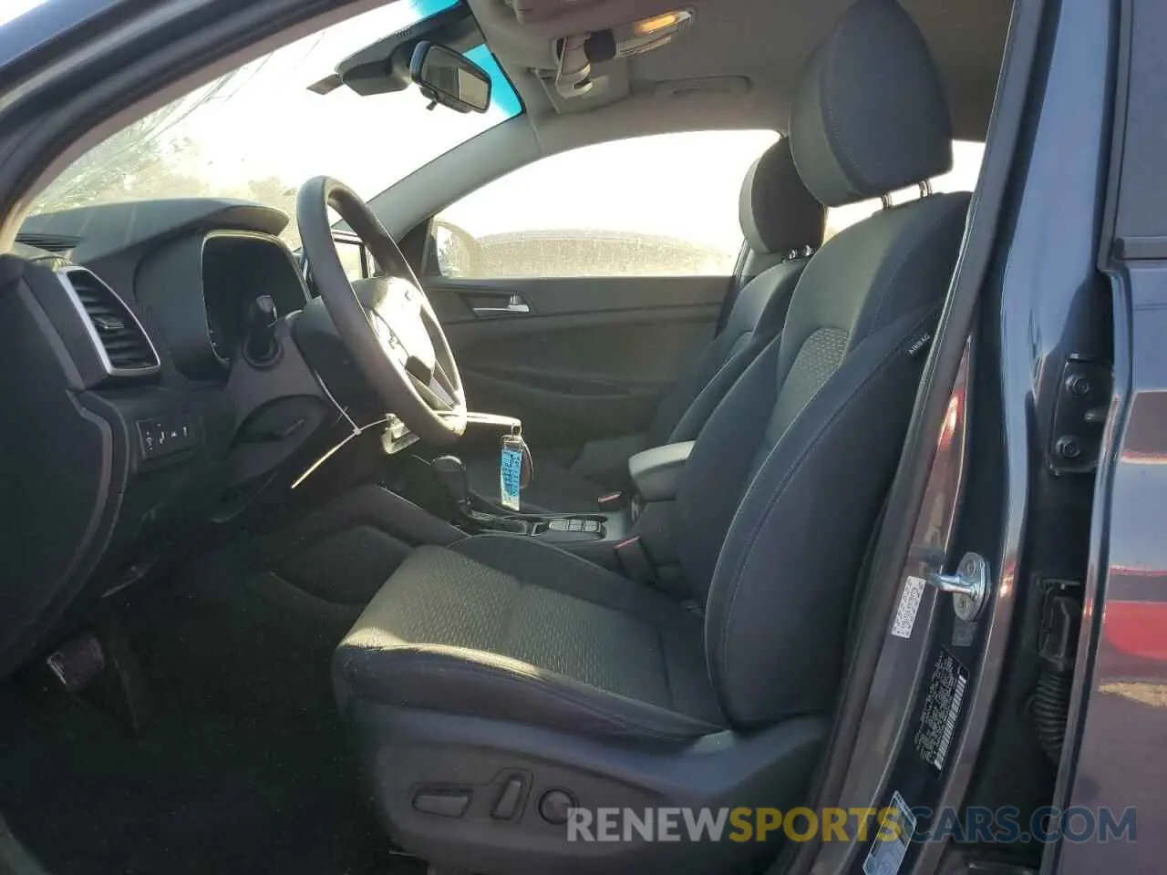 7 Photograph of a damaged car KM8J33AL0MU304770 HYUNDAI TUCSON 2021