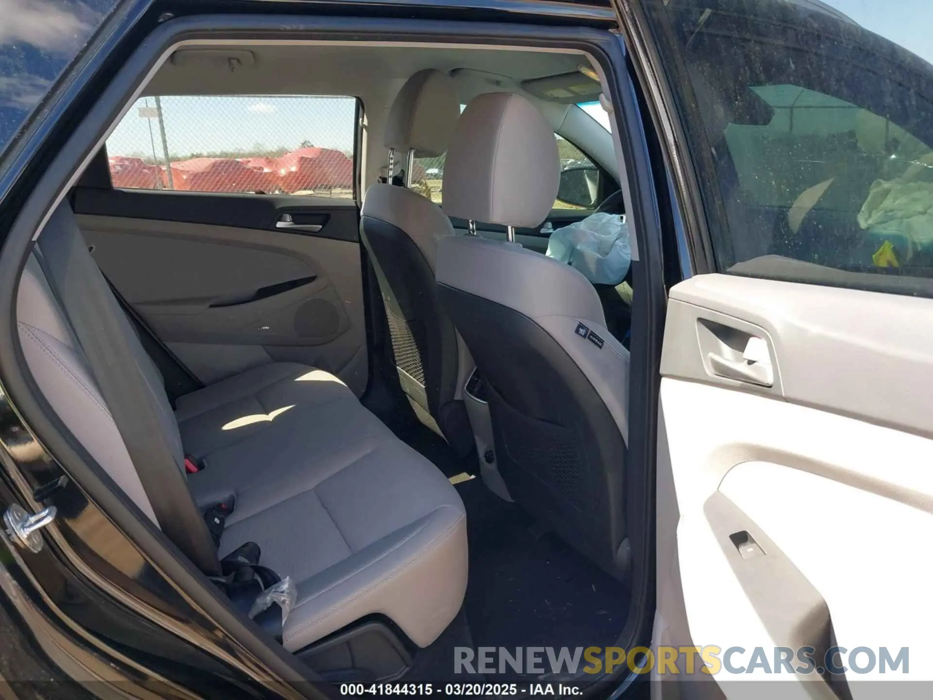 8 Photograph of a damaged car KM8J33AL0MU321682 HYUNDAI TUCSON 2021