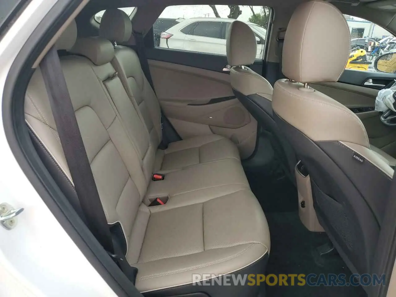11 Photograph of a damaged car KM8J33AL0MU385026 HYUNDAI TUCSON 2021