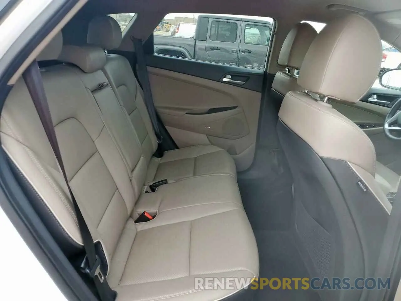 11 Photograph of a damaged car KM8J33AL1MU313820 HYUNDAI TUCSON 2021