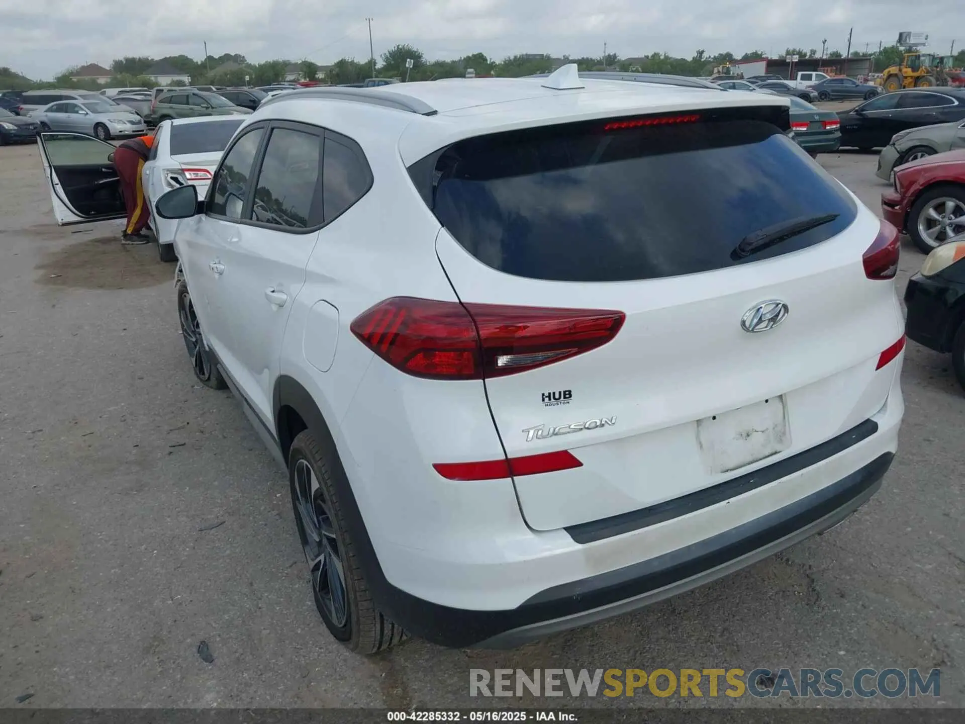 3 Photograph of a damaged car KM8J33AL4MU313925 HYUNDAI TUCSON 2021