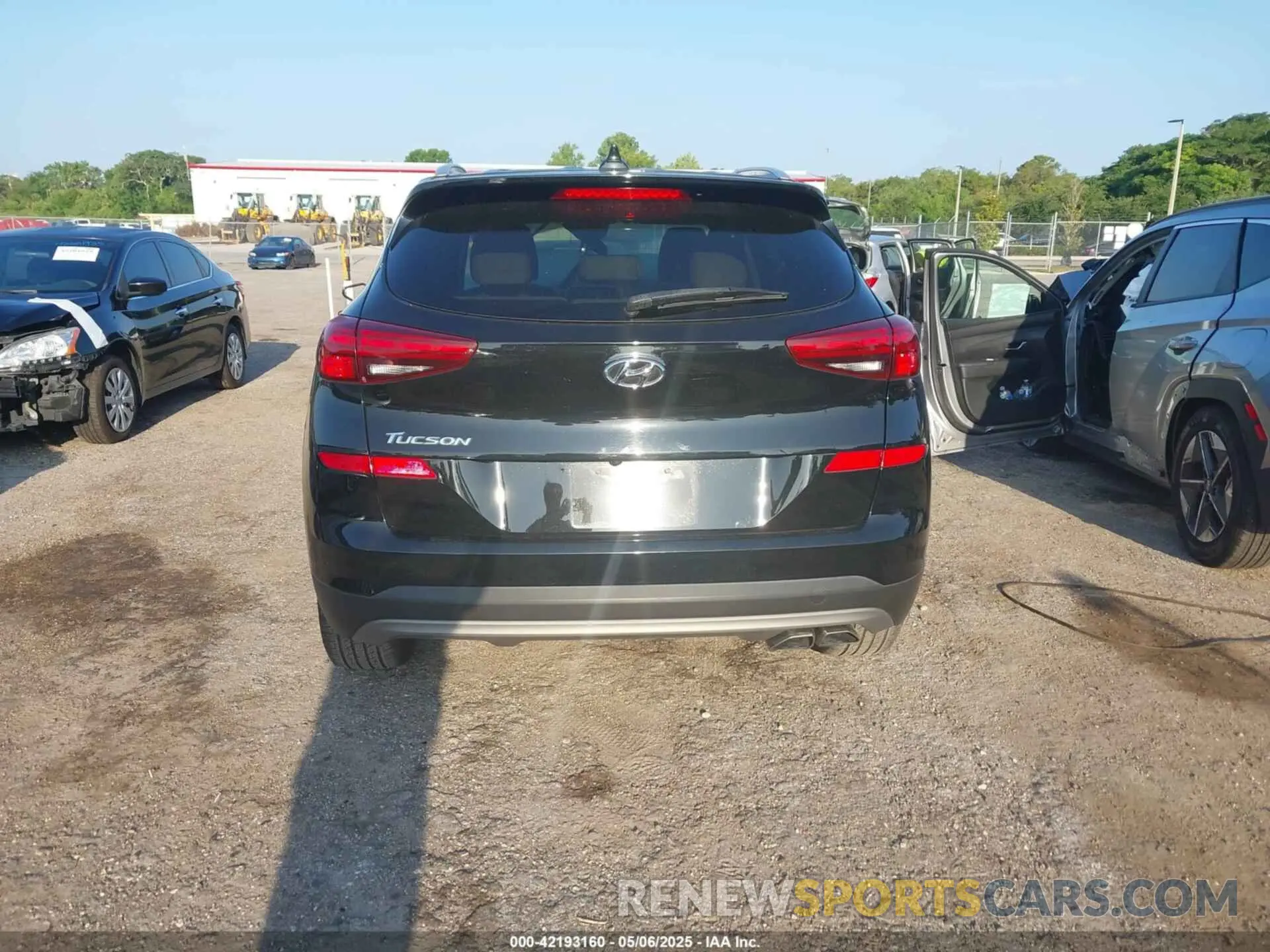 17 Photograph of a damaged car KM8J33AL4MU407660 HYUNDAI TUCSON 2021