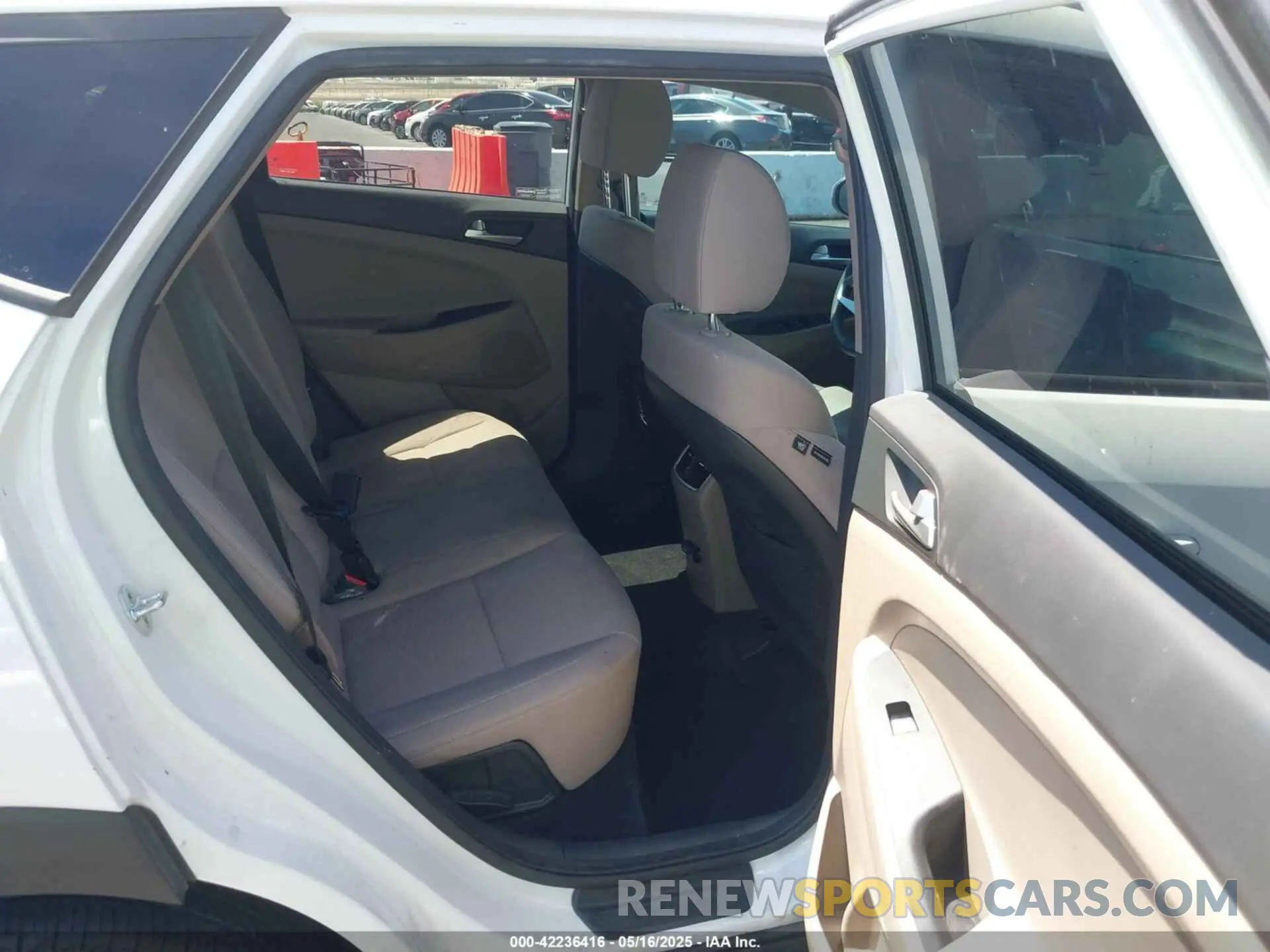 8 Photograph of a damaged car KM8J33AL5MU357691 HYUNDAI TUCSON 2021
