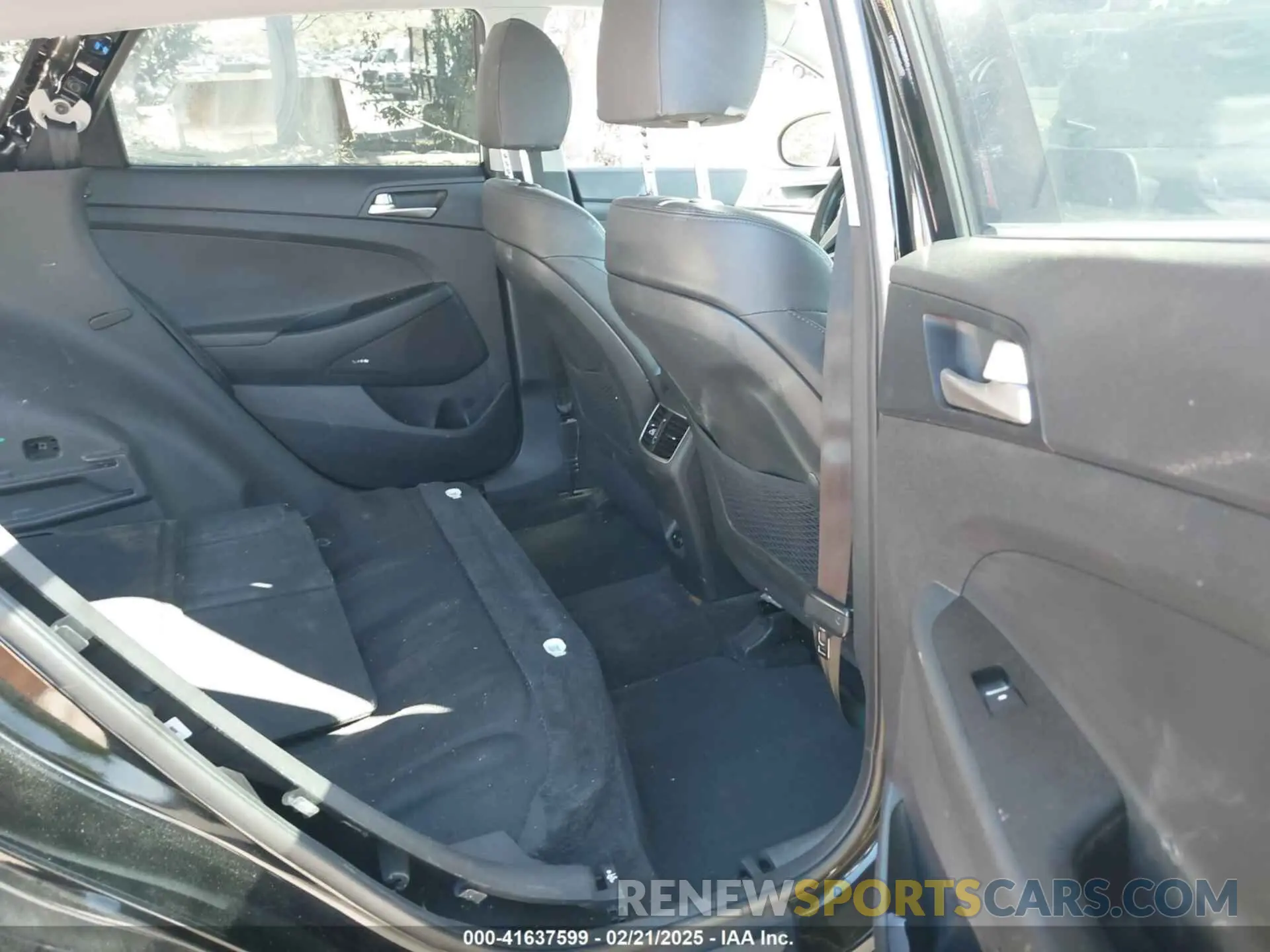 8 Photograph of a damaged car KM8J33AL6MU298151 HYUNDAI TUCSON 2021
