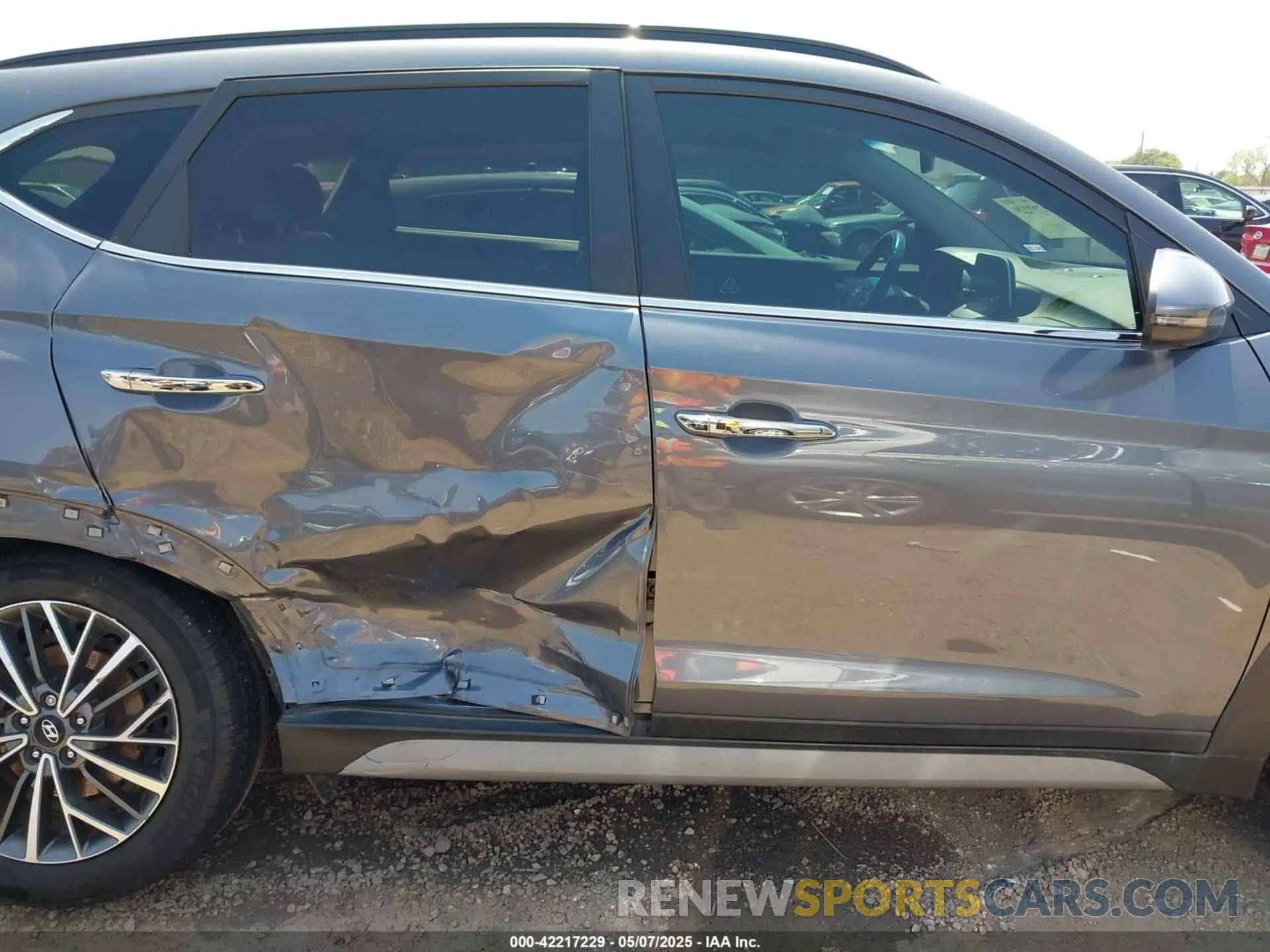 12 Photograph of a damaged car KM8J33AL6MU403920 HYUNDAI TUCSON 2021