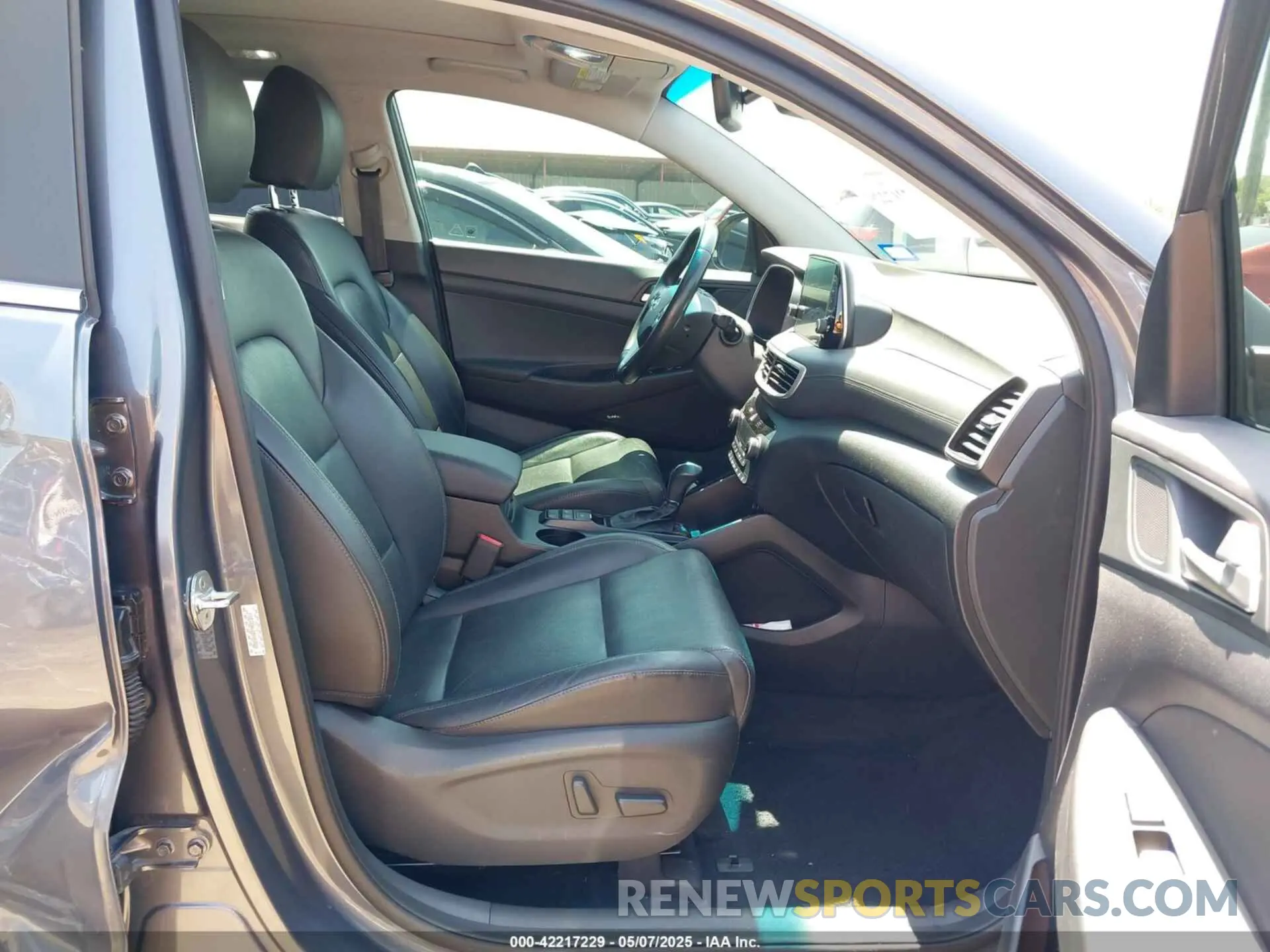 5 Photograph of a damaged car KM8J33AL6MU403920 HYUNDAI TUCSON 2021