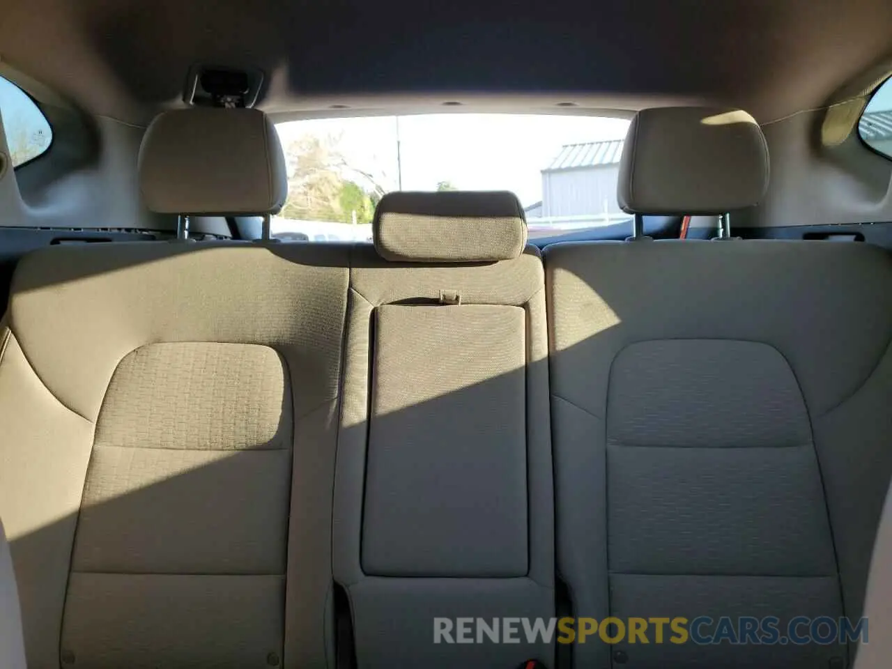 10 Photograph of a damaged car KM8J33AL8MU391804 HYUNDAI TUCSON 2021