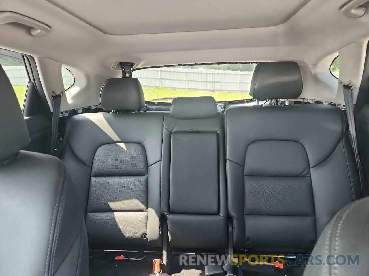 10 Photograph of a damaged car KM8J33AL9MU343048 HYUNDAI TUCSON 2021