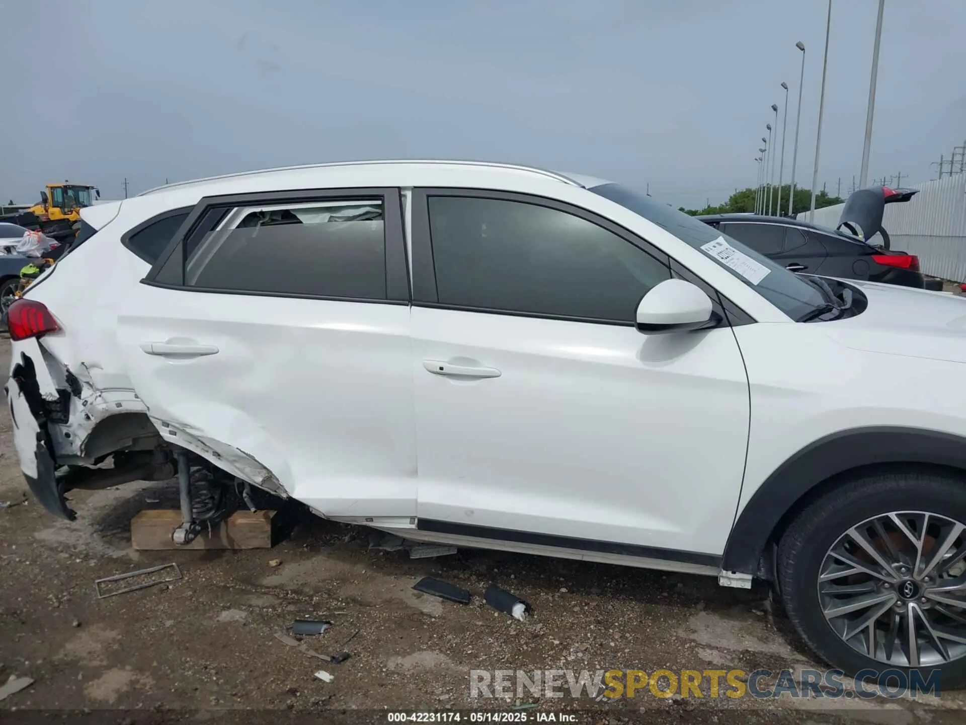 14 Photograph of a damaged car KM8J33AL9MU372713 HYUNDAI TUCSON 2021