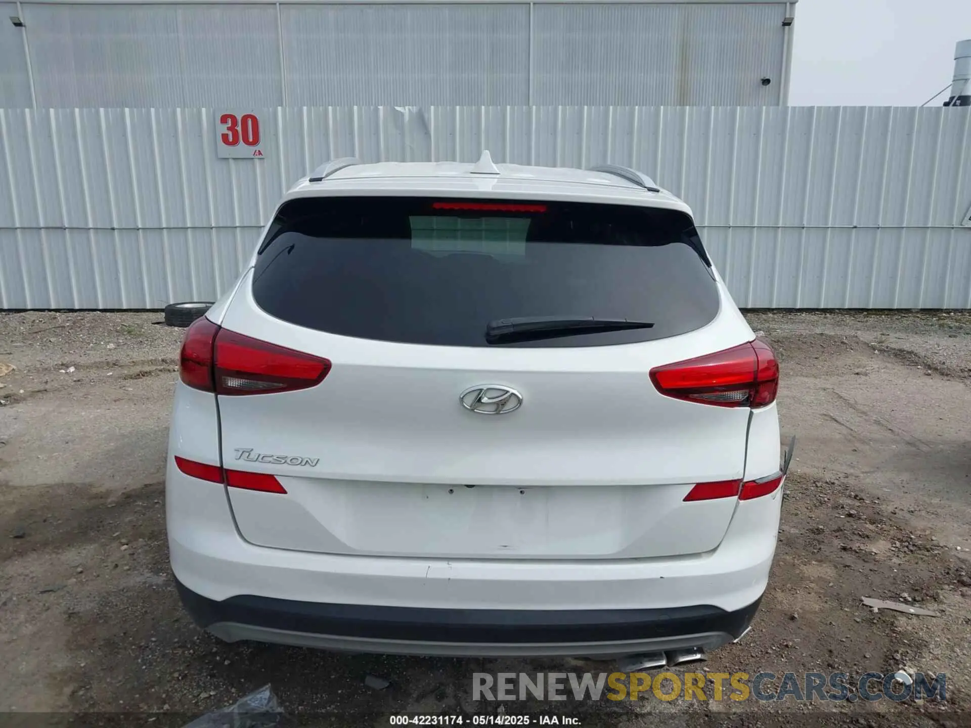 17 Photograph of a damaged car KM8J33AL9MU372713 HYUNDAI TUCSON 2021