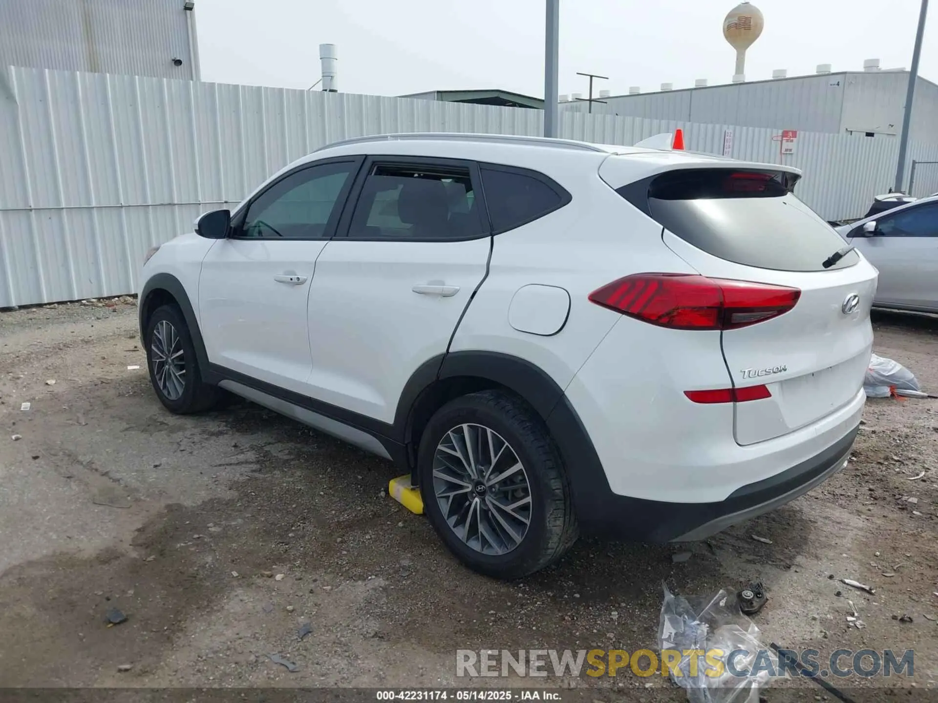 3 Photograph of a damaged car KM8J33AL9MU372713 HYUNDAI TUCSON 2021