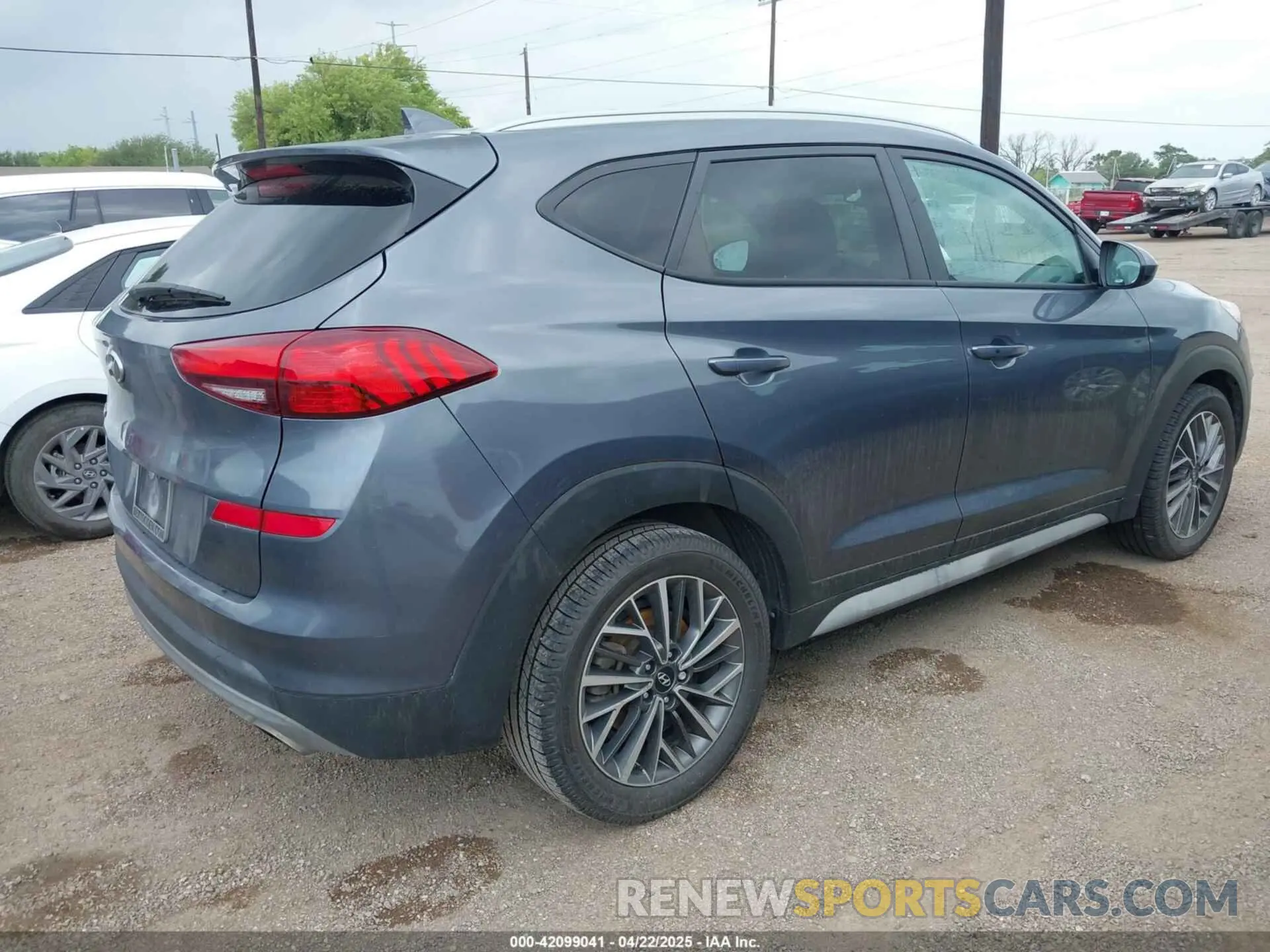 4 Photograph of a damaged car KM8J33AL9MU409114 HYUNDAI TUCSON 2021
