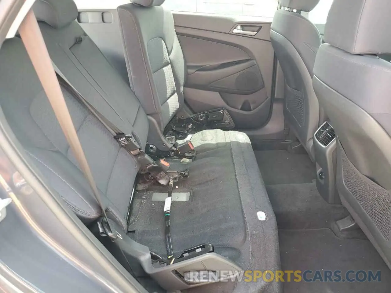11 Photograph of a damaged car KM8J33ALXMU304744 HYUNDAI TUCSON 2021
