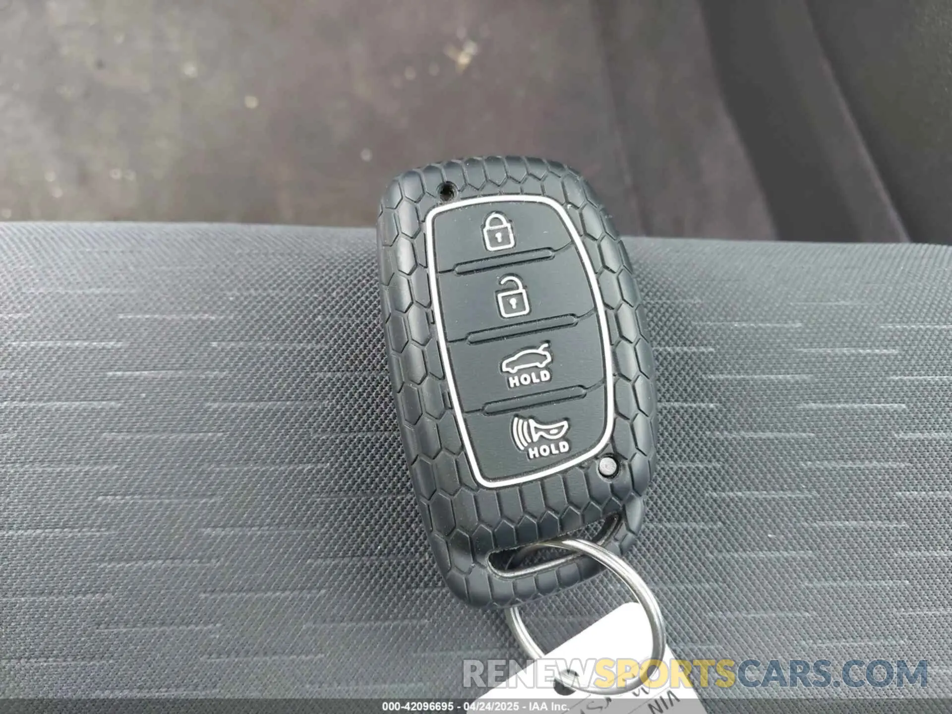 11 Photograph of a damaged car KM8J3CA41MU367997 HYUNDAI TUCSON 2021