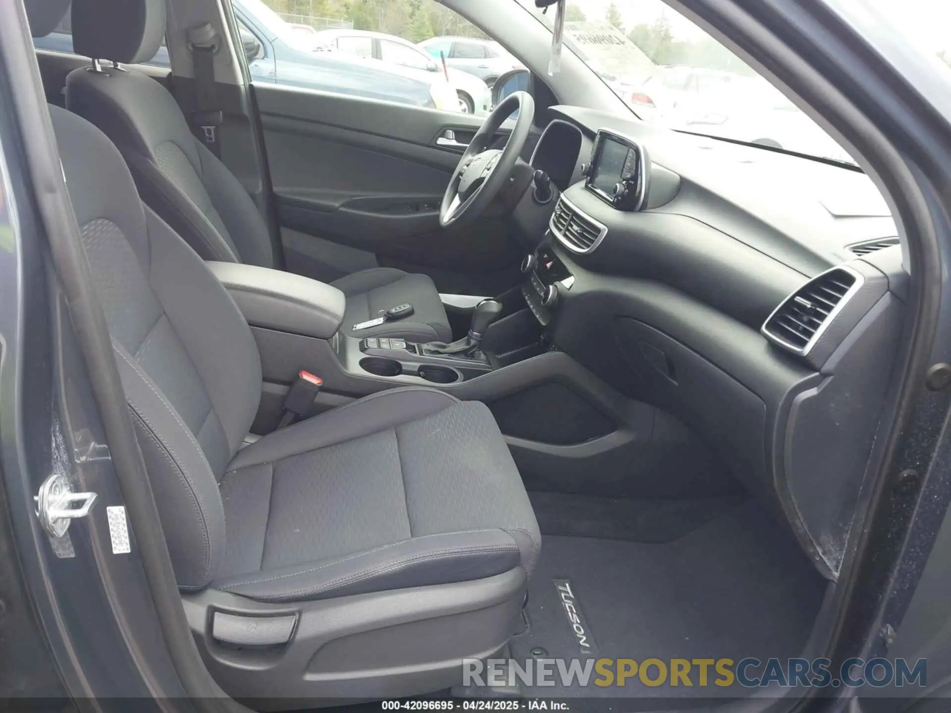 5 Photograph of a damaged car KM8J3CA41MU367997 HYUNDAI TUCSON 2021