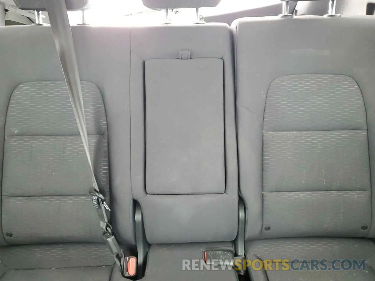 10 Photograph of a damaged car KM8J3CA46MU333621 HYUNDAI TUCSON 2021