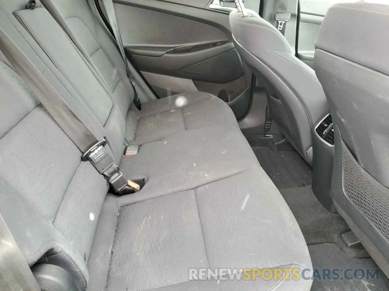 11 Photograph of a damaged car KM8J3CA46MU333621 HYUNDAI TUCSON 2021