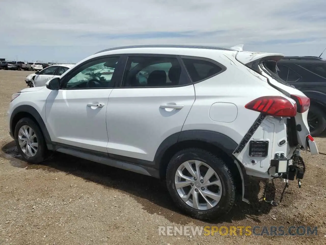 2 Photograph of a damaged car KM8J3CA46MU333621 HYUNDAI TUCSON 2021