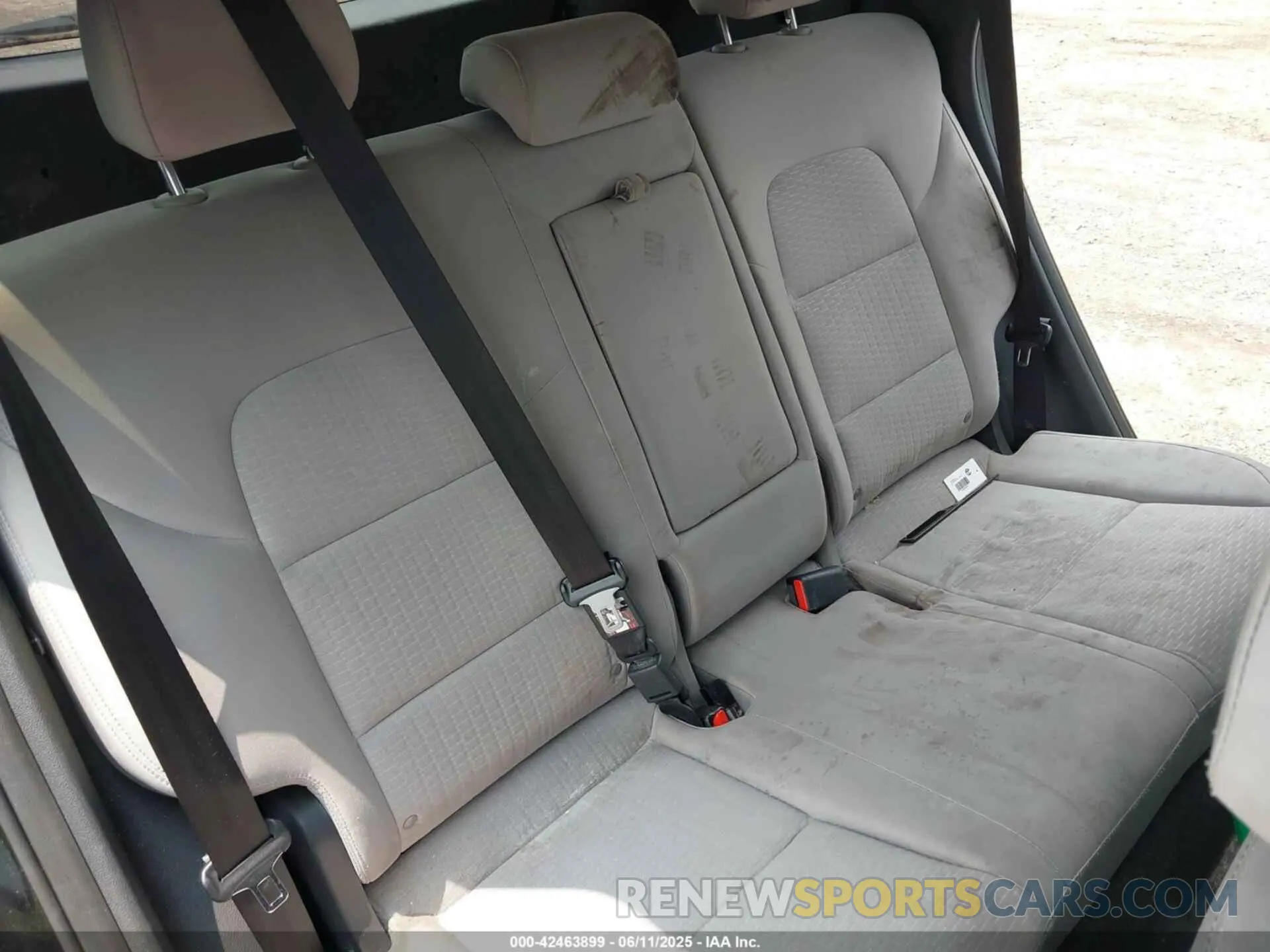 8 Photograph of a damaged car KM8J3CA48MU372002 HYUNDAI TUCSON 2021