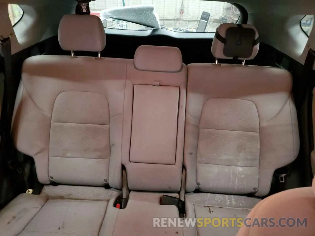 10 Photograph of a damaged car KM8J3CA48MU390502 HYUNDAI TUCSON 2021