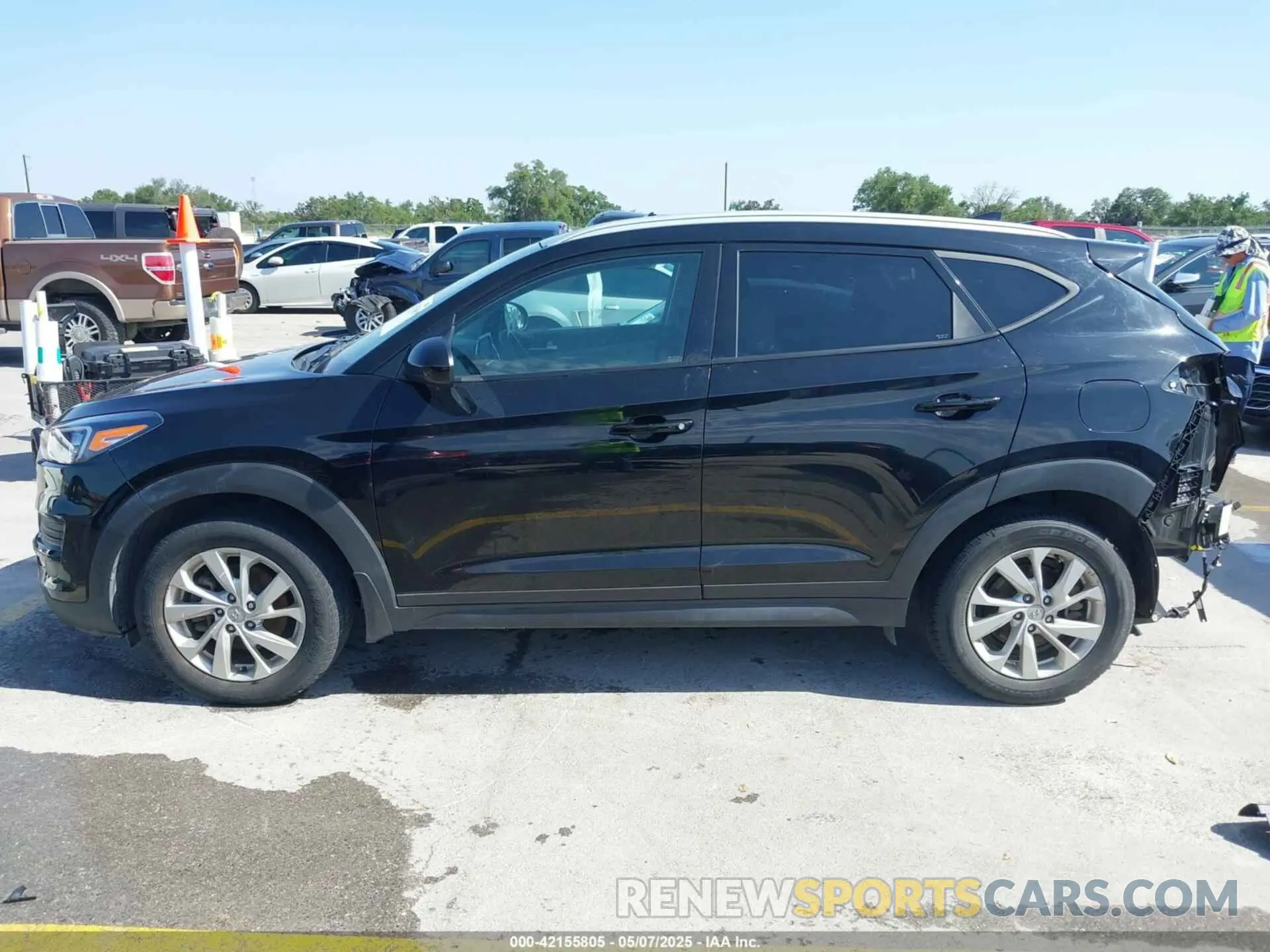 15 Photograph of a damaged car KM8J3CA49MU353474 HYUNDAI TUCSON 2021