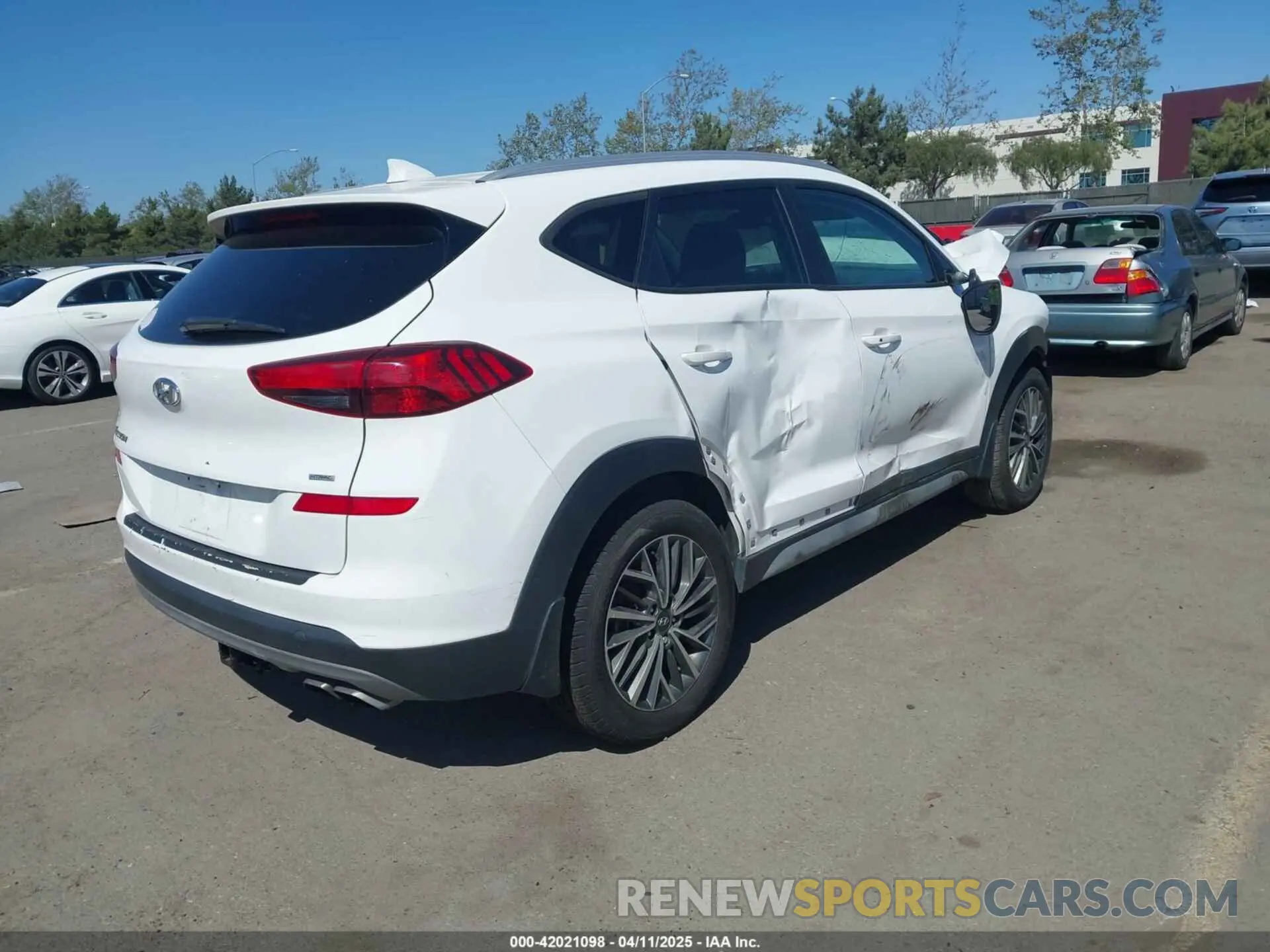 4 Photograph of a damaged car KM8J3CAL5MU342589 HYUNDAI TUCSON 2021