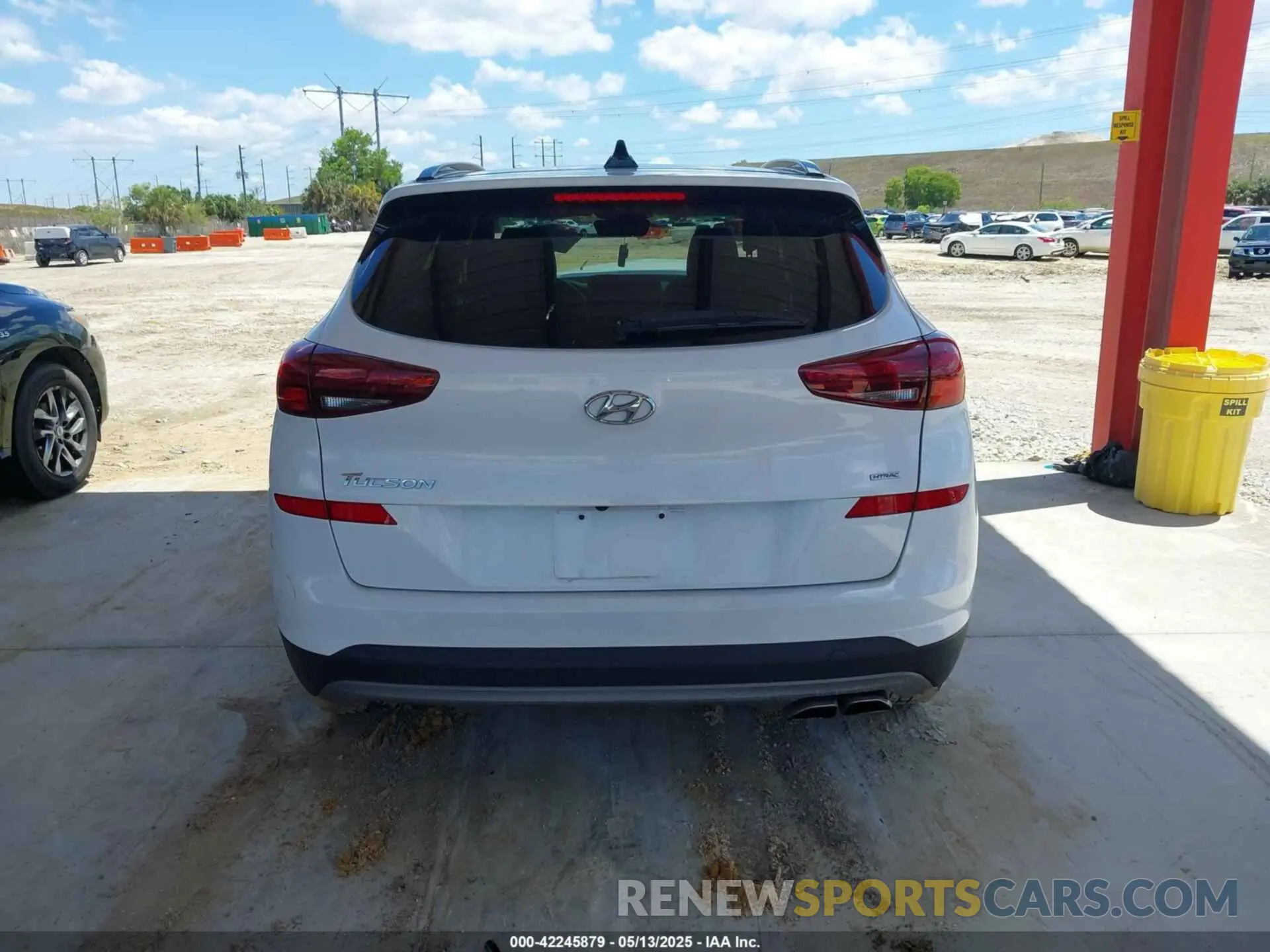 17 Photograph of a damaged car KM8J3CAL5MU371364 HYUNDAI TUCSON 2021