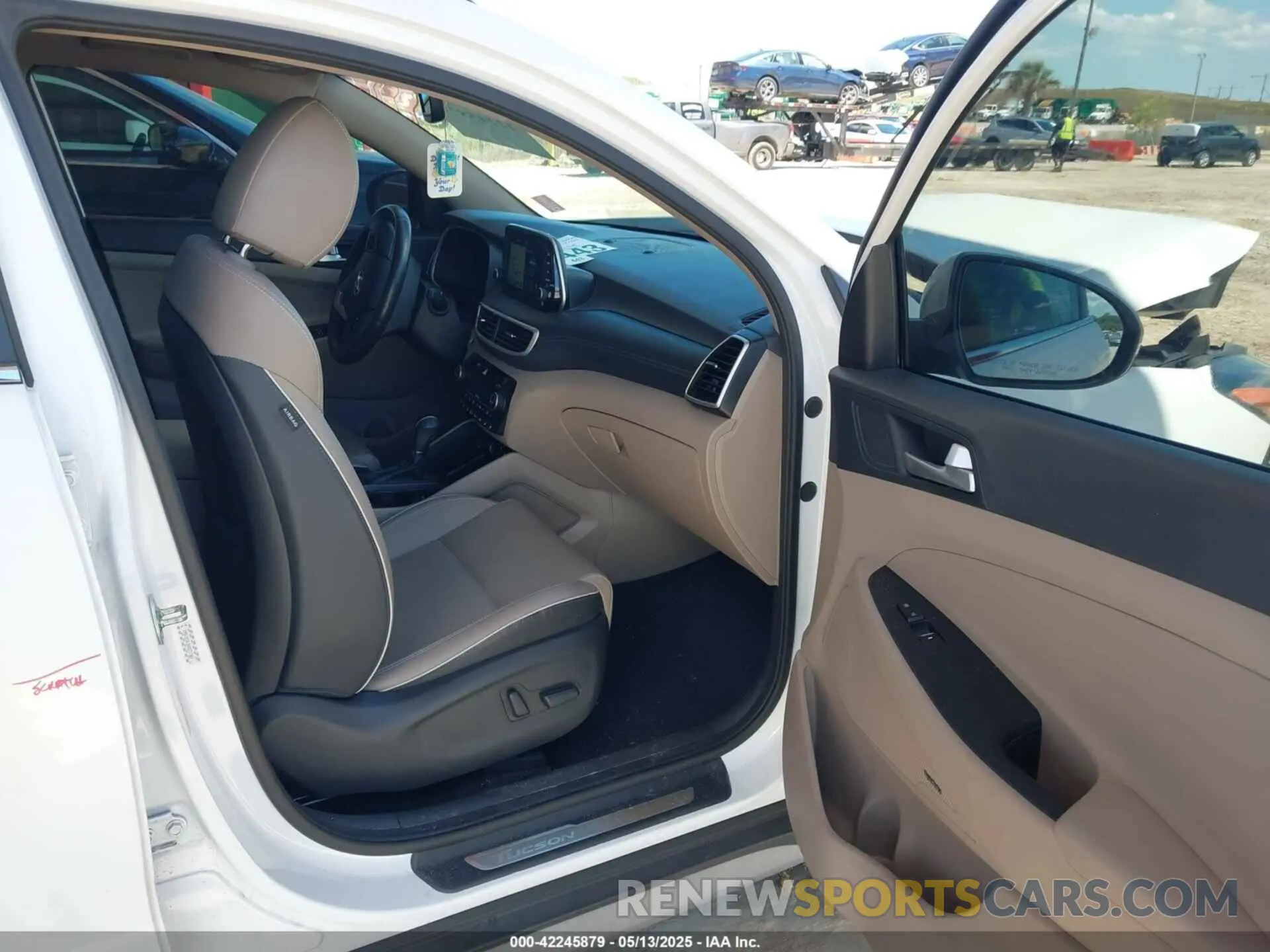 5 Photograph of a damaged car KM8J3CAL5MU371364 HYUNDAI TUCSON 2021