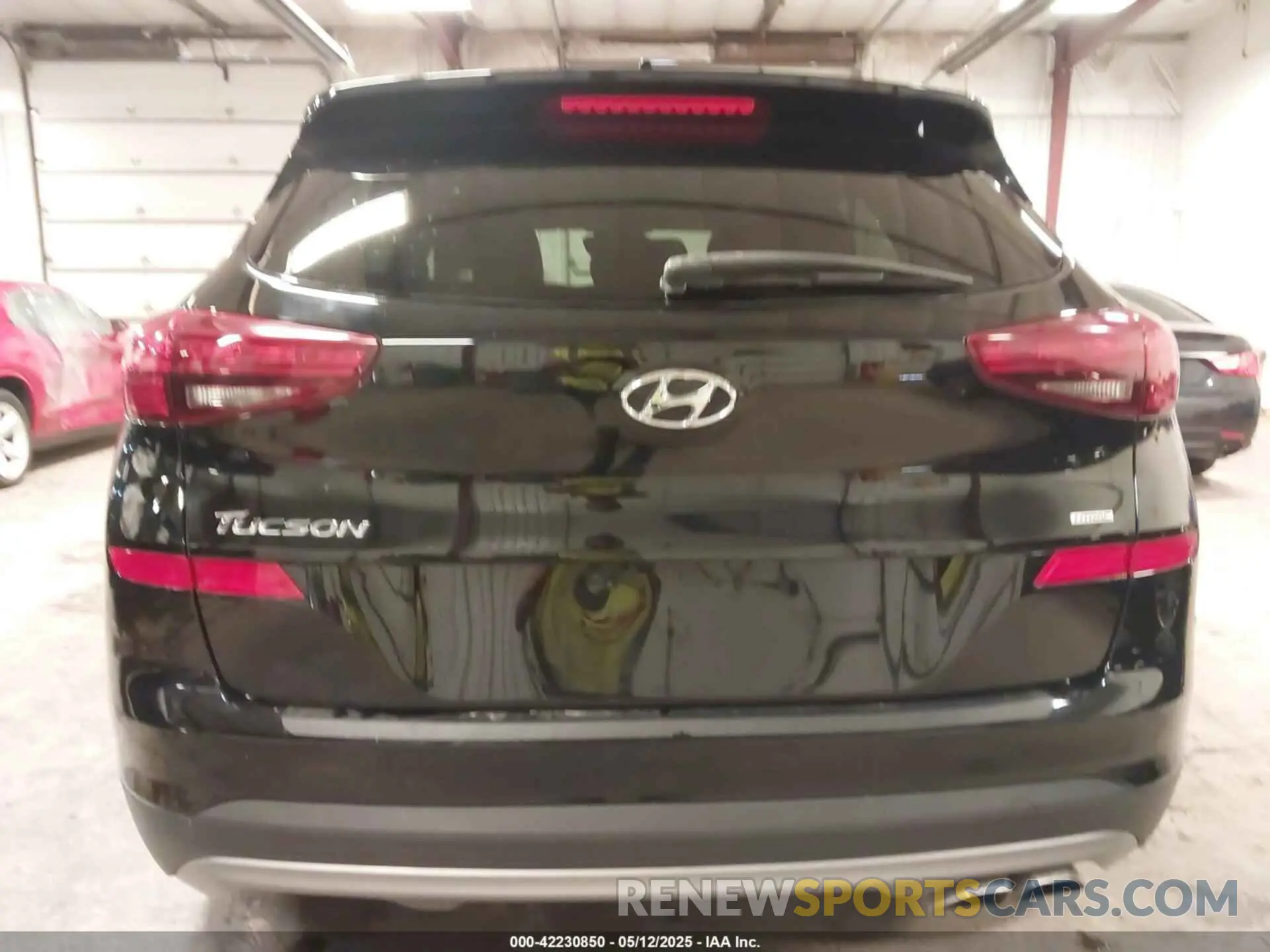 17 Photograph of a damaged car KM8J3CAL6MU385001 HYUNDAI TUCSON 2021
