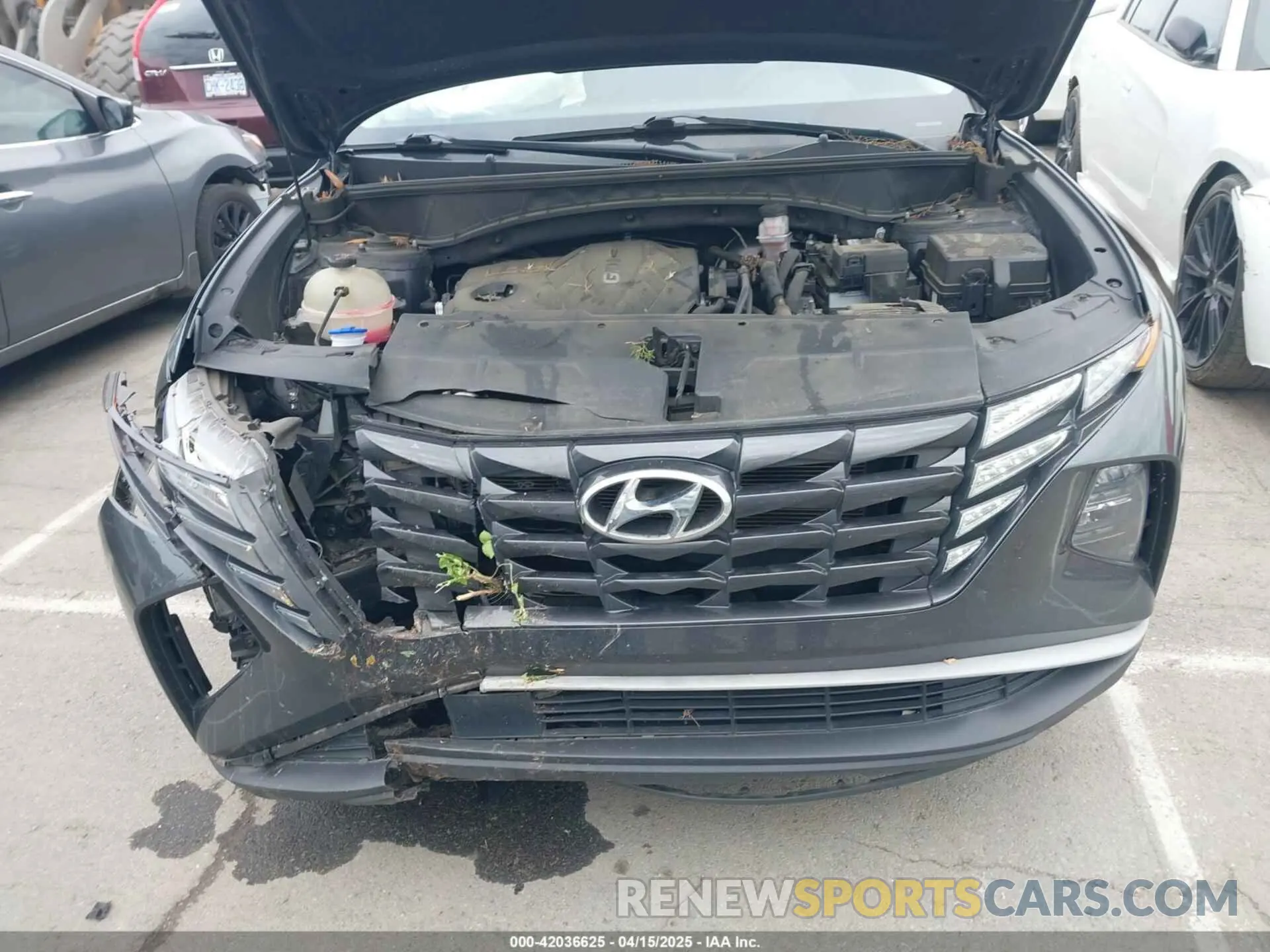 10 Photograph of a damaged car 5NMJA3AE0NH057030 HYUNDAI TUCSON 2022