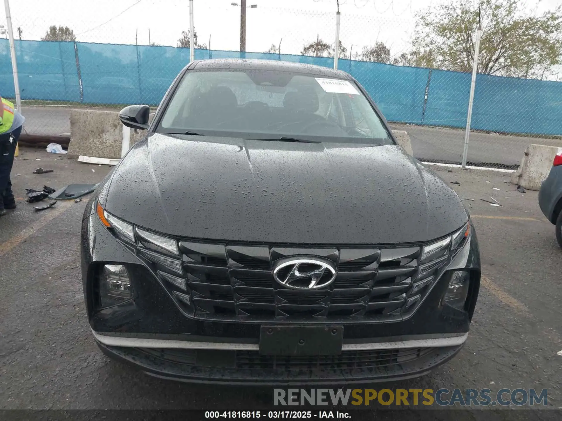 12 Photograph of a damaged car 5NMJA3AE1NH061104 HYUNDAI TUCSON 2022