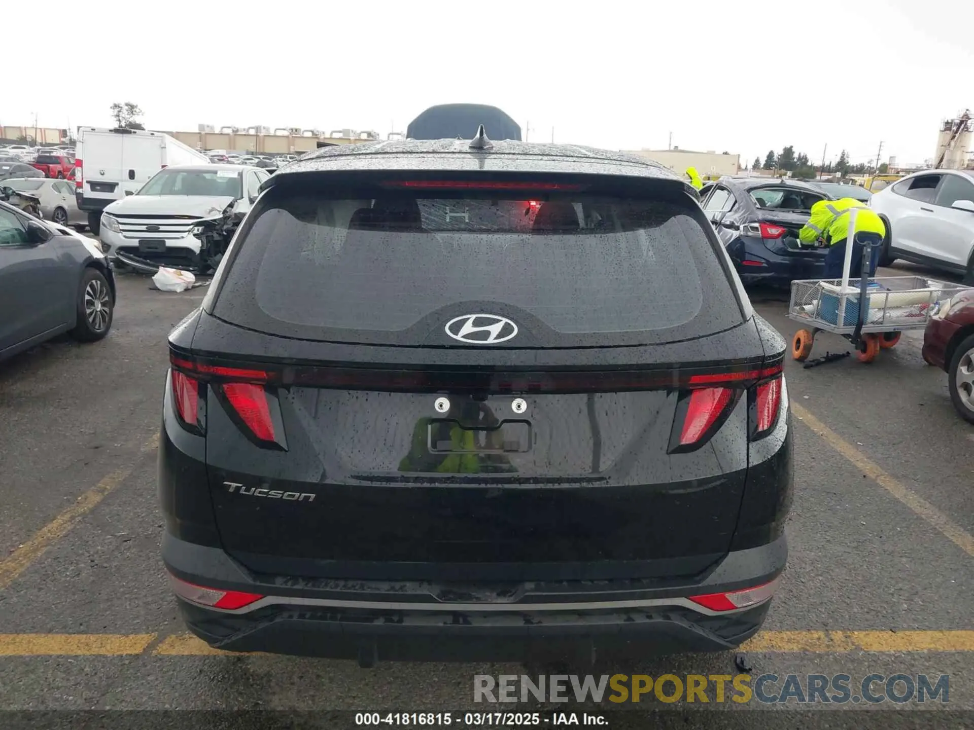 16 Photograph of a damaged car 5NMJA3AE1NH061104 HYUNDAI TUCSON 2022