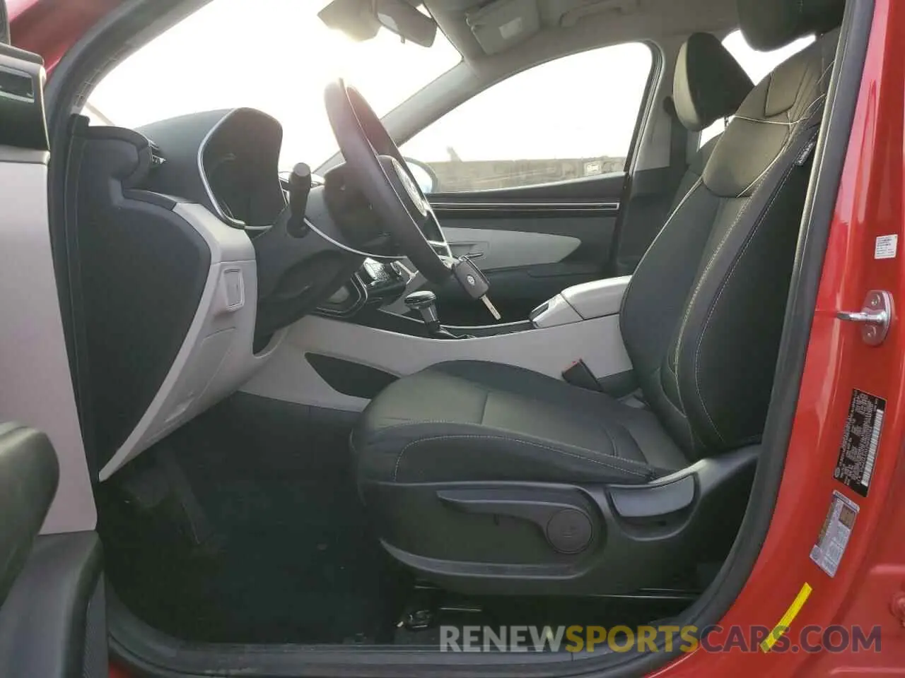 7 Photograph of a damaged car 5NMJA3AE2NH012168 HYUNDAI TUCSON 2022