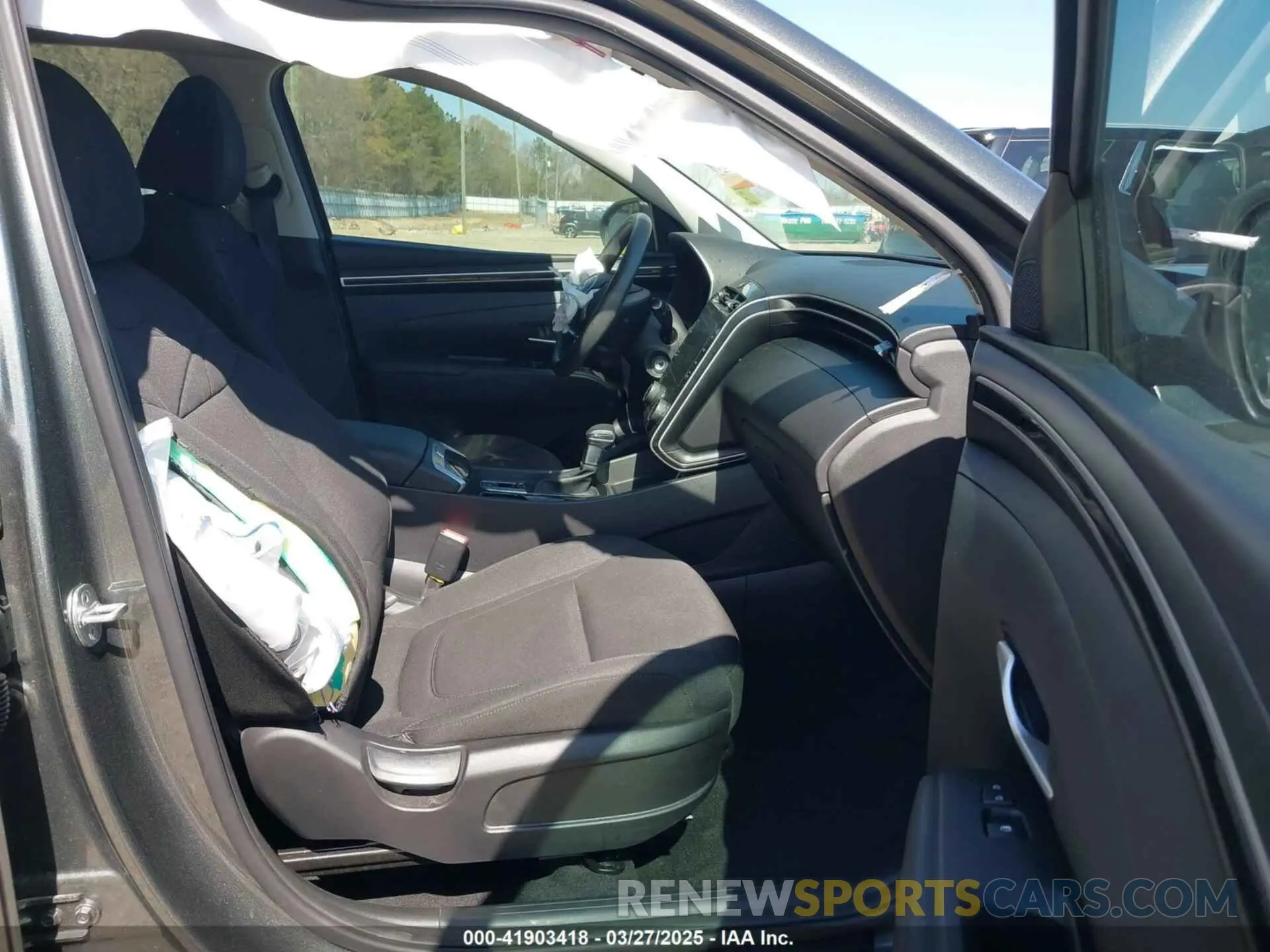 5 Photograph of a damaged car 5NMJA3AE2NH079255 HYUNDAI TUCSON 2022