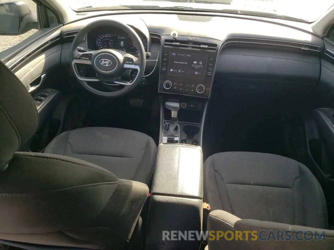 8 Photograph of a damaged car 5NMJA3AE4NH087888 HYUNDAI TUCSON 2022