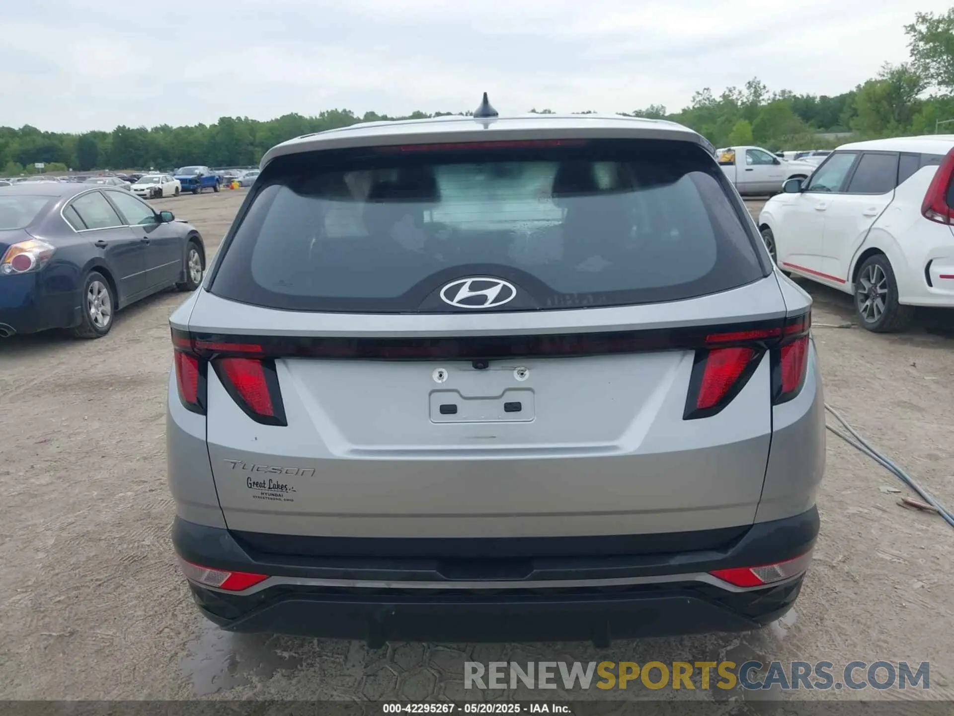 15 Photograph of a damaged car 5NMJA3AE5NH014755 HYUNDAI TUCSON 2022