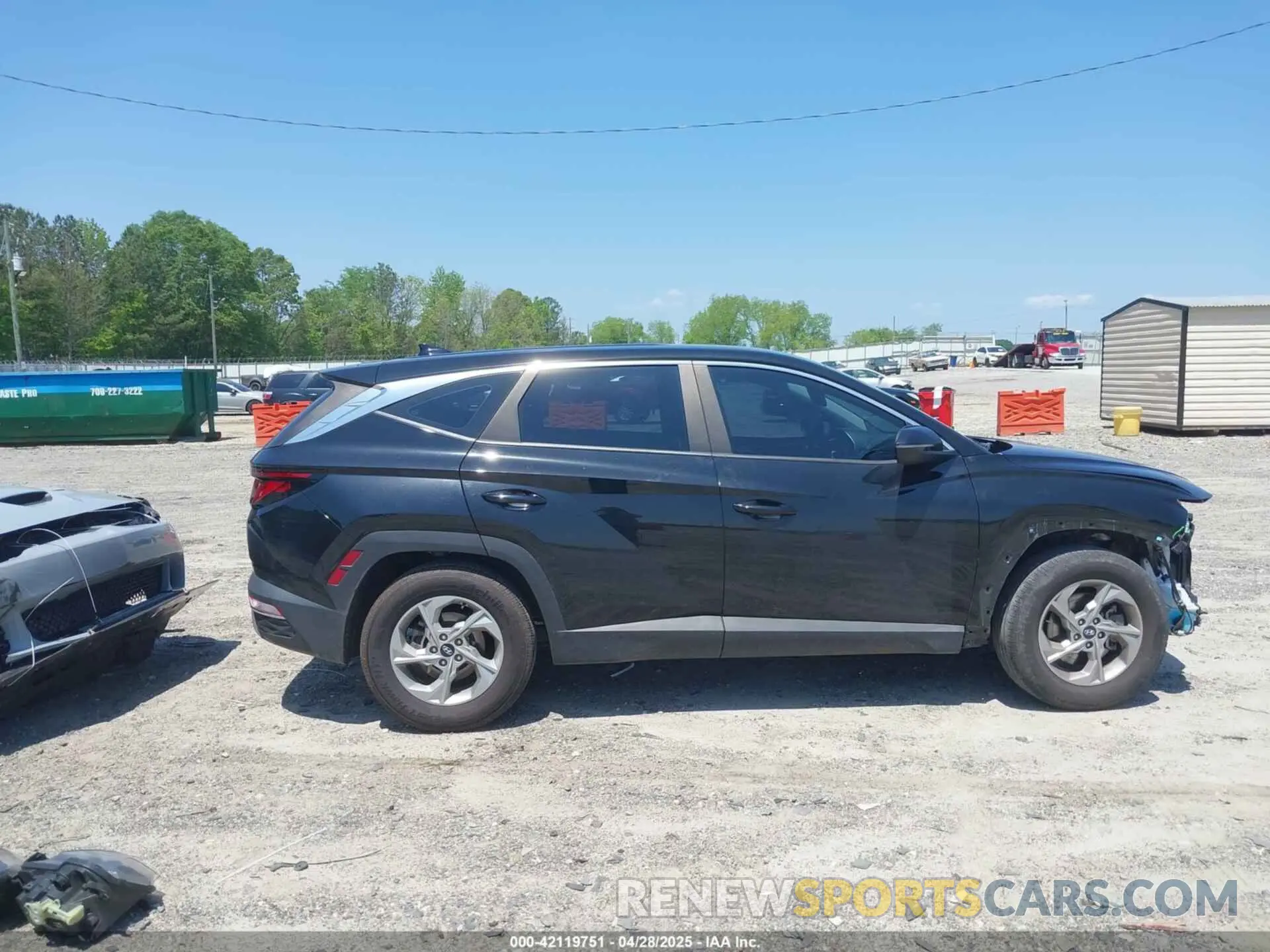 14 Photograph of a damaged car 5NMJA3AE6NH070008 HYUNDAI TUCSON 2022