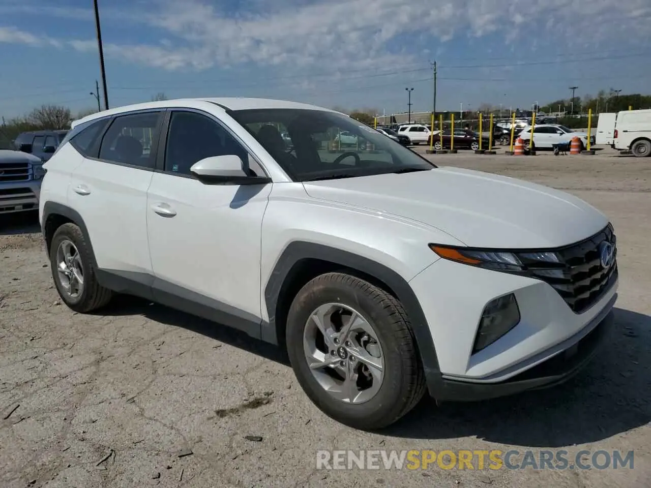 4 Photograph of a damaged car 5NMJA3AE7NH010254 HYUNDAI TUCSON 2022