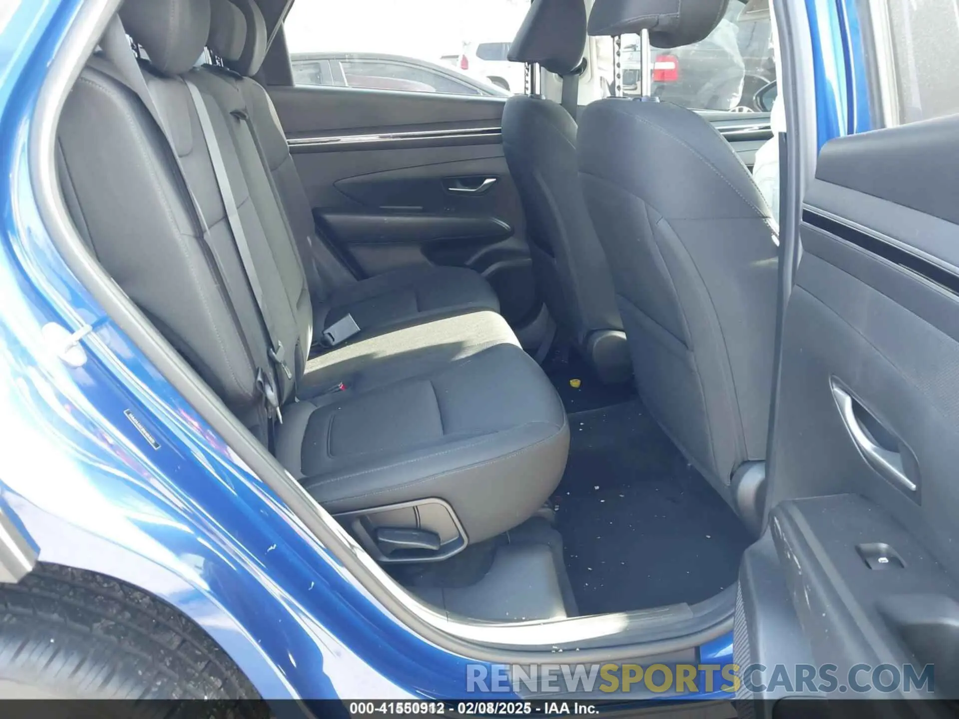8 Photograph of a damaged car 5NMJA3AE8NH054070 HYUNDAI TUCSON 2022