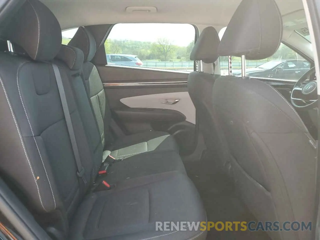 11 Photograph of a damaged car 5NMJA3AE9NH086929 HYUNDAI TUCSON 2022