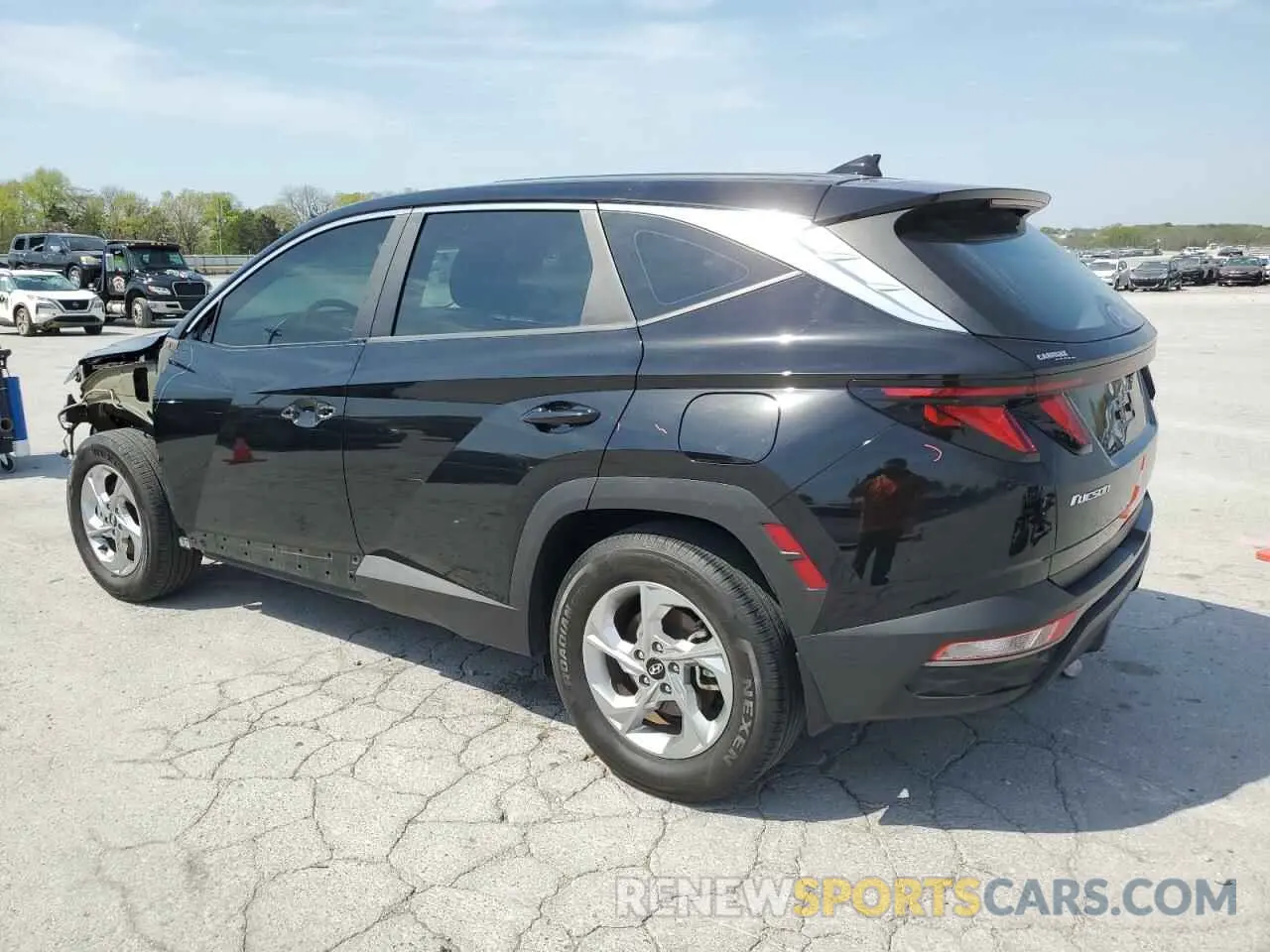2 Photograph of a damaged car 5NMJA3AE9NH086929 HYUNDAI TUCSON 2022